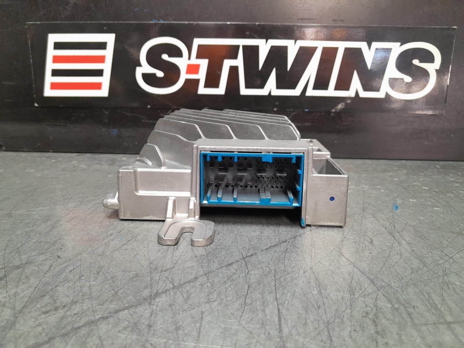 Used auto part listing image: 2020 BMW 2 SERIES AMPLIFIER, F44, HARMAN KARDON, 464 WATT, 09/19- 0000366221
