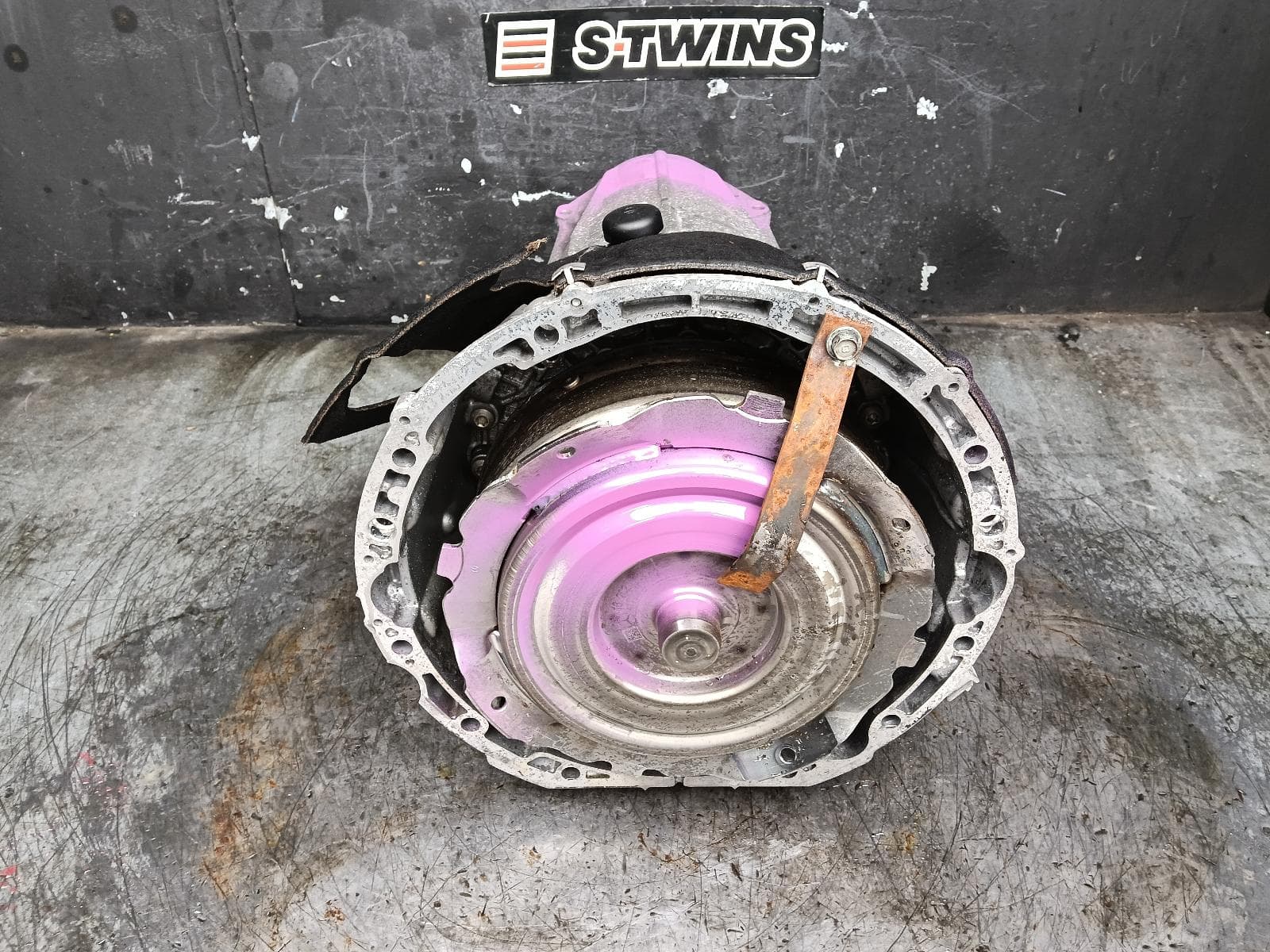 Used auto part listing image: 2017 MERCEDES E CLASS TRANS GEARBOX AUTO, RWD, PETROL, 2.0, TURBO, W213/A238/C238, 725.008 CODE, 05/16- 0000410125