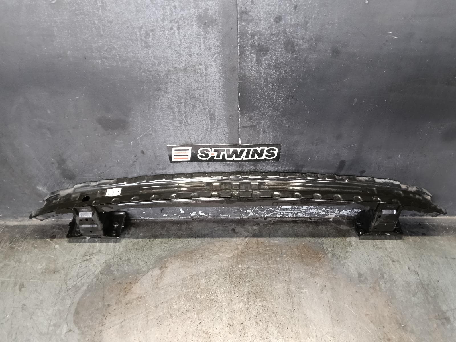 Used auto part listing image: 2017 MERCEDES E CLASS R BAR BRACKET REINFO MAIN REINFORCEMENT, W213, 05/16- 0000410134