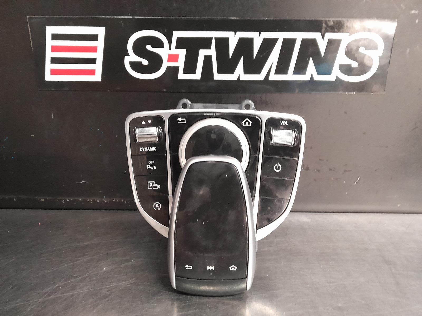 Used auto part listing image: 2017 MERCEDES E CLASS MULTIMEDIA CONTROL SWITCH ASSY, W213/S213/A238/C238, 05/16-05/21 0000265998