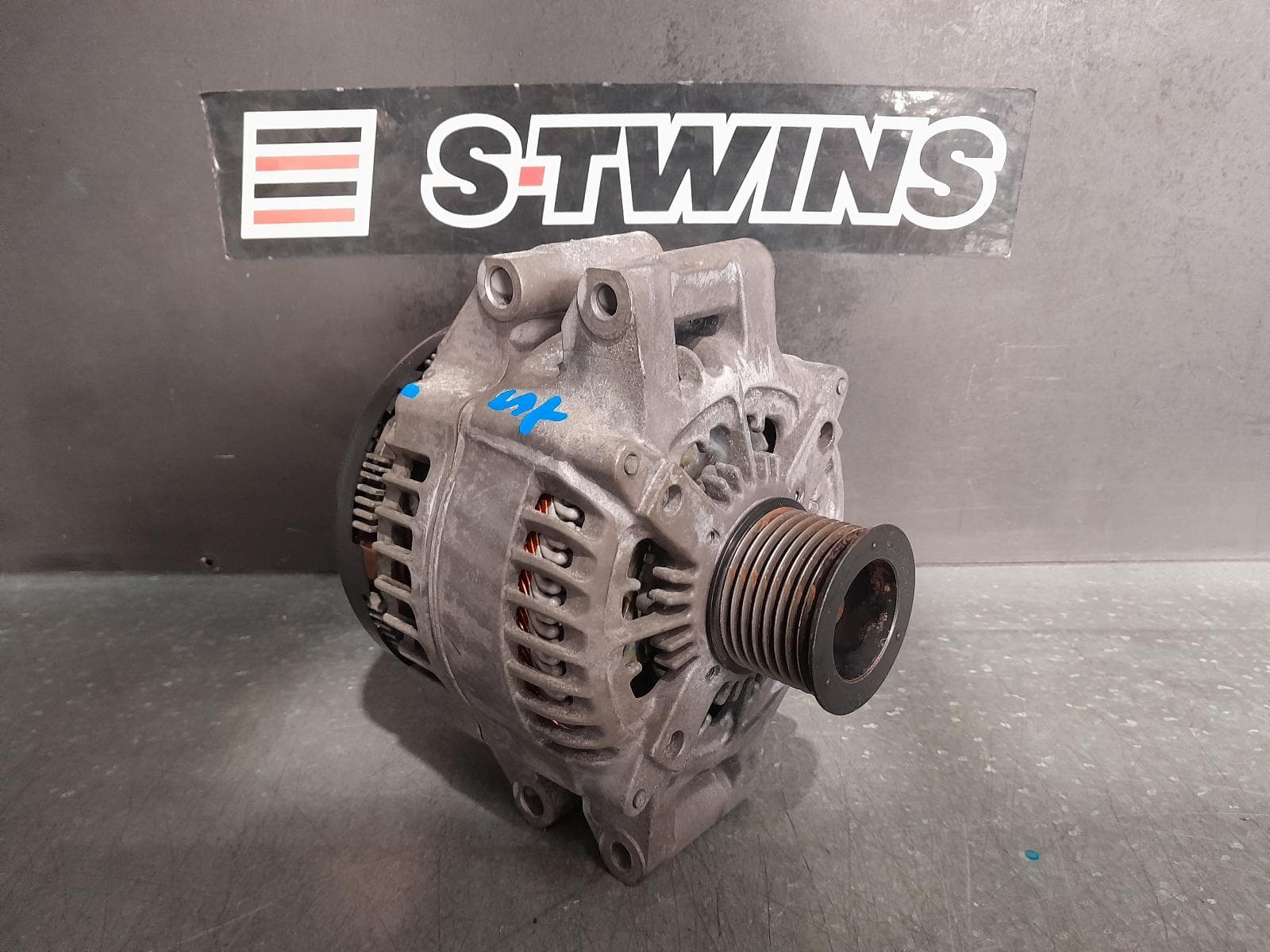 Used auto part listing image: 2014 BMW 3 SERIES ALTERNATOR PETROL, 3.0, N55, 215A, F30, 11/11-12/15 0000327163