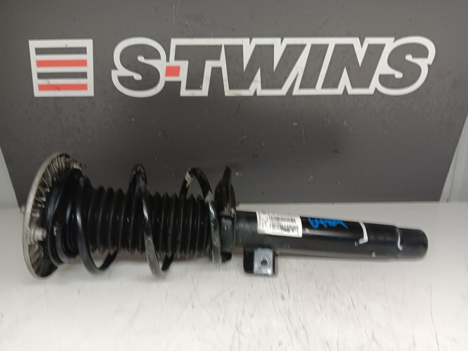 Used auto part listing image: 2014 BMW 3 SERIES LEFT FRONT STRUT F30, M SPORTS TYPE, N55, 335i, 11/11-12/15 0000310749