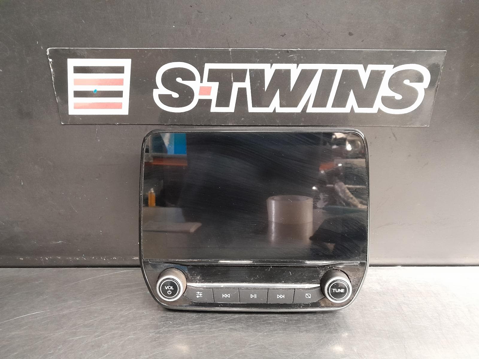 Used auto part listing image: 2020 FORD TRANSIT DISPLAY UNIT, 8IN TOUCHSCREEN, VO, 05/19- 0000292040