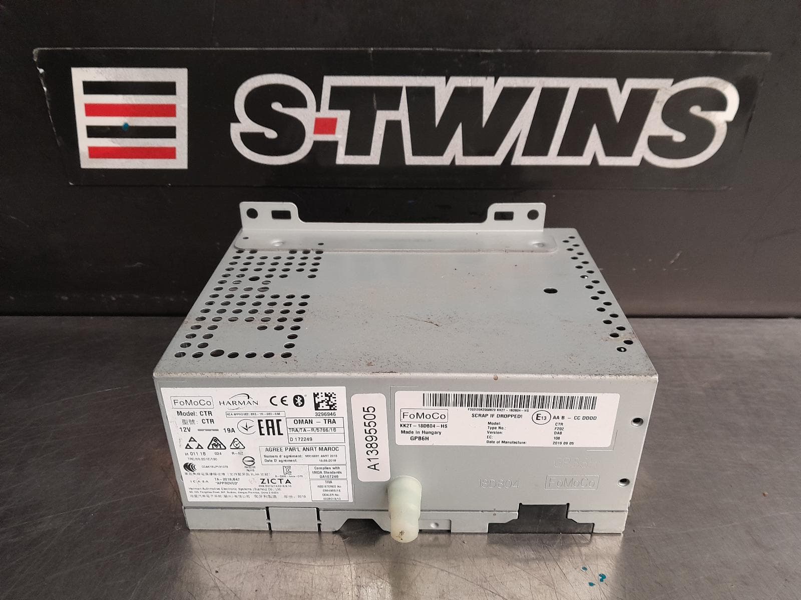 Used auto part listing image: 2020 FORD TRANSIT HEAD UNIT, SAT NAV TYPE, NON VOICE CONTROL, VO, 05/19- 0000292041