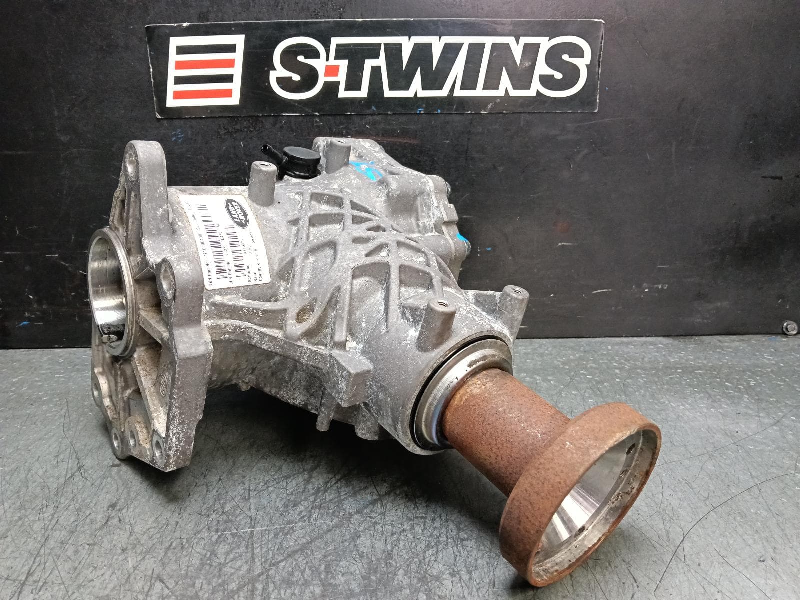 Used auto part listing image: 2018 LAND ROVER DISCOVERY SPORT TRANSFER CASE AUTO, EFFICIENT DRIVELINE, L550, 01/15-06/19 0000391888