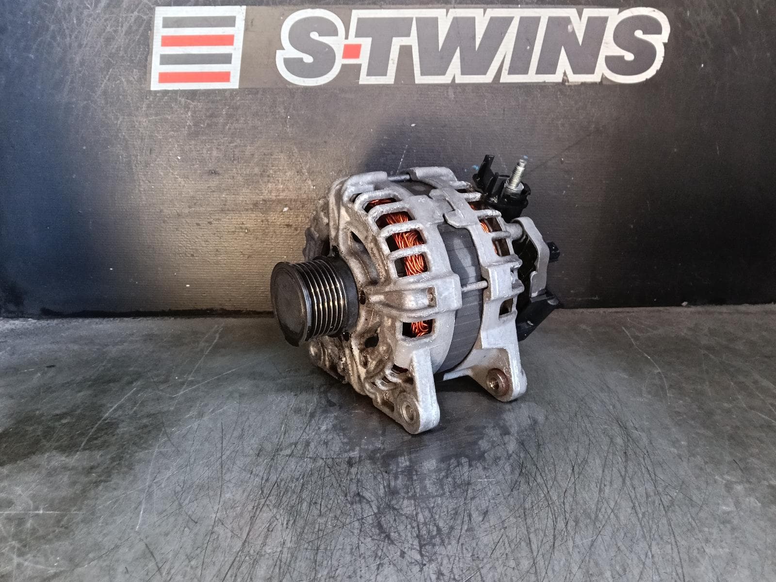 Used auto part listing image: 2017 RENAULT MEGANE ALTERNATOR PETROL, 1.6, BFB/KFB, 06/16-02/20 0000409421