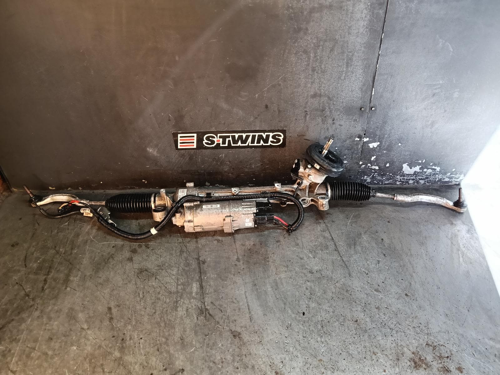 Used auto part listing image: 2017 RENAULT MEGANE STEERING BOX RACK PETROL, 1.6, M5M, TURBO, BFB/KFB, 06/16-02/20 0000409423