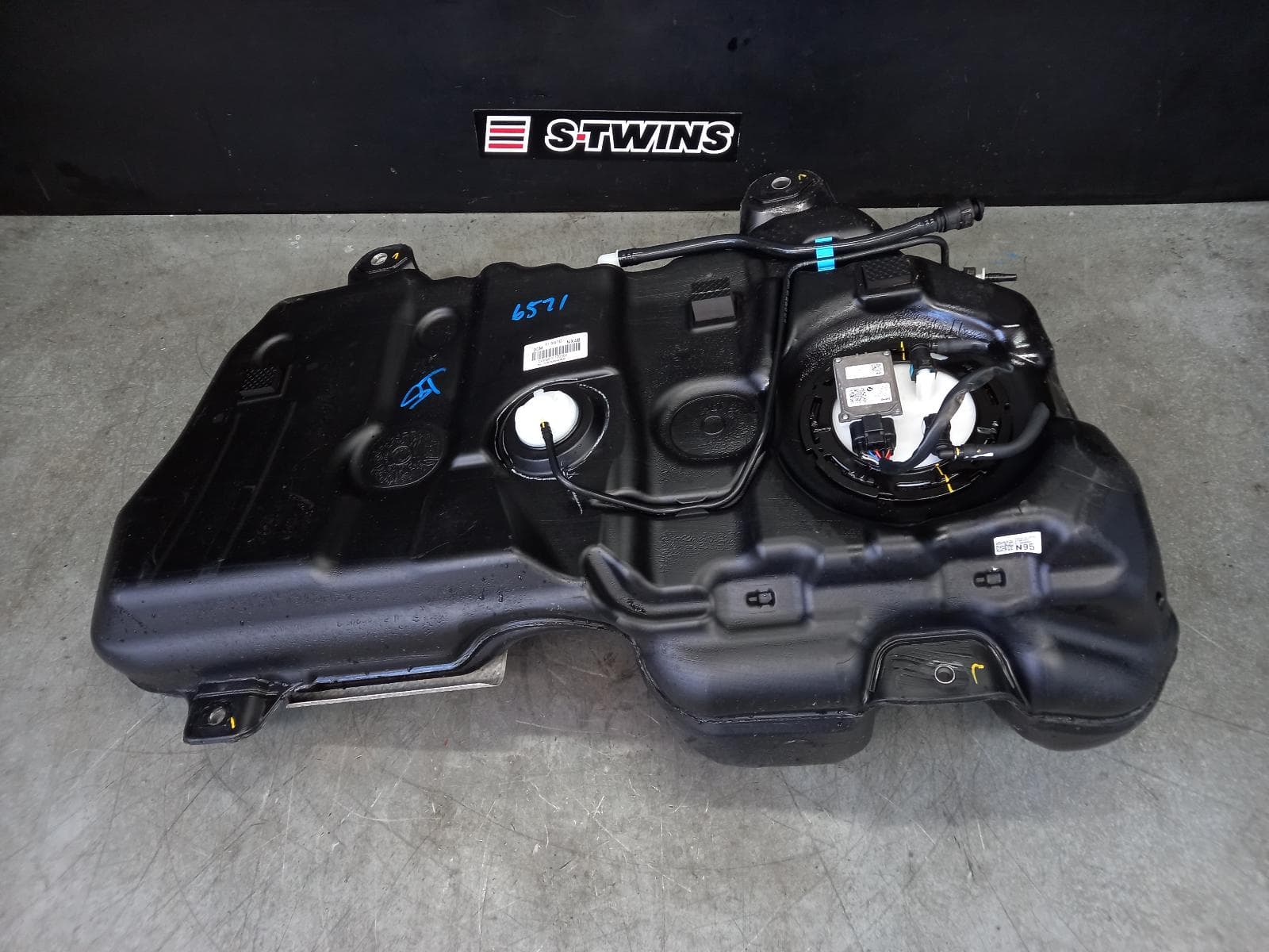 Used auto part listing image: 2022 KIA SPORTAGE FUEL TANK NQ5, DIESEL, 09/21- 0000323437