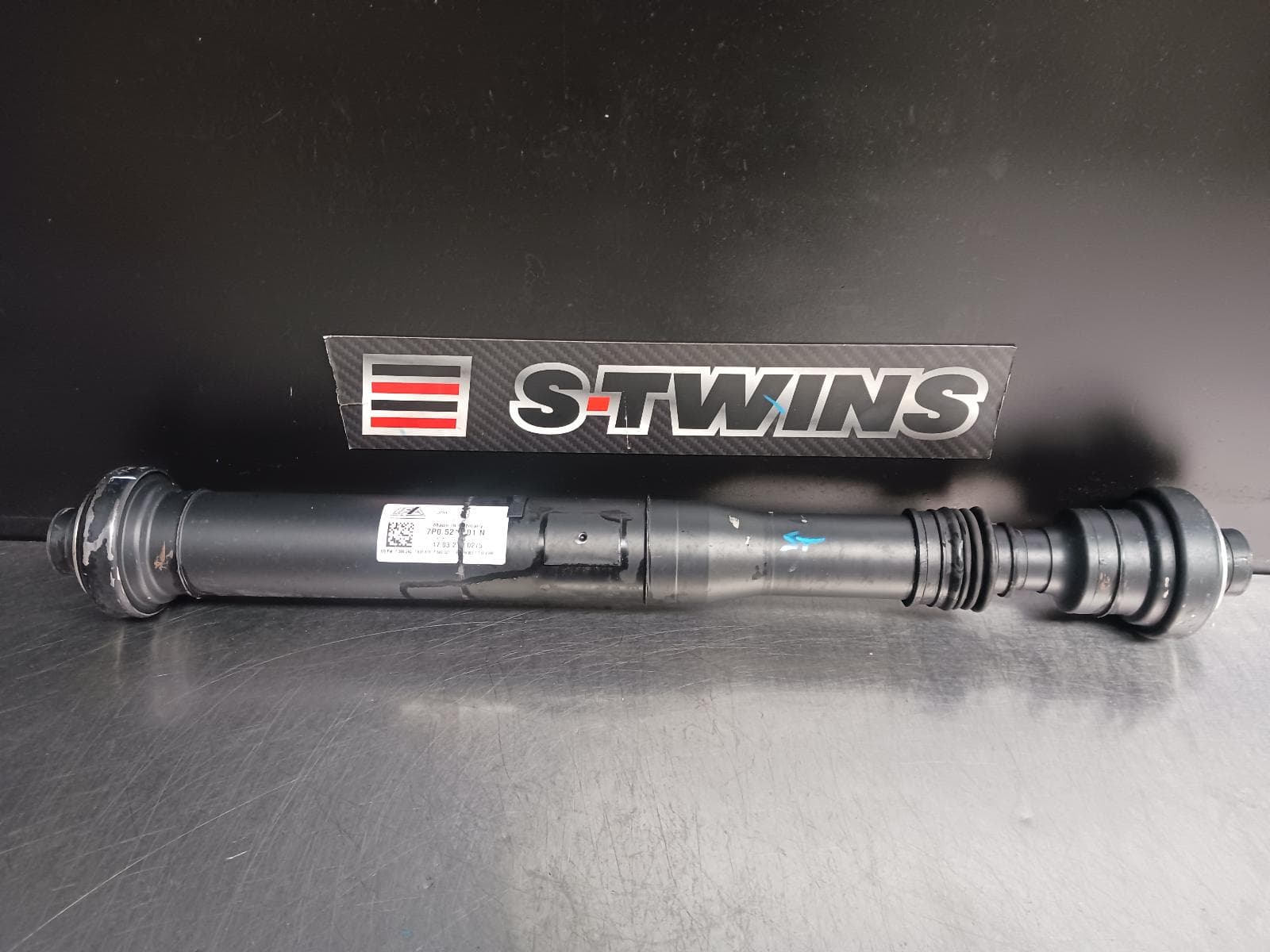 Used auto part listing image: 2017 VOLKSWAGEN TOUAREG FRONT PROP SHAFT 7P, 12/10-04/18 0000247272