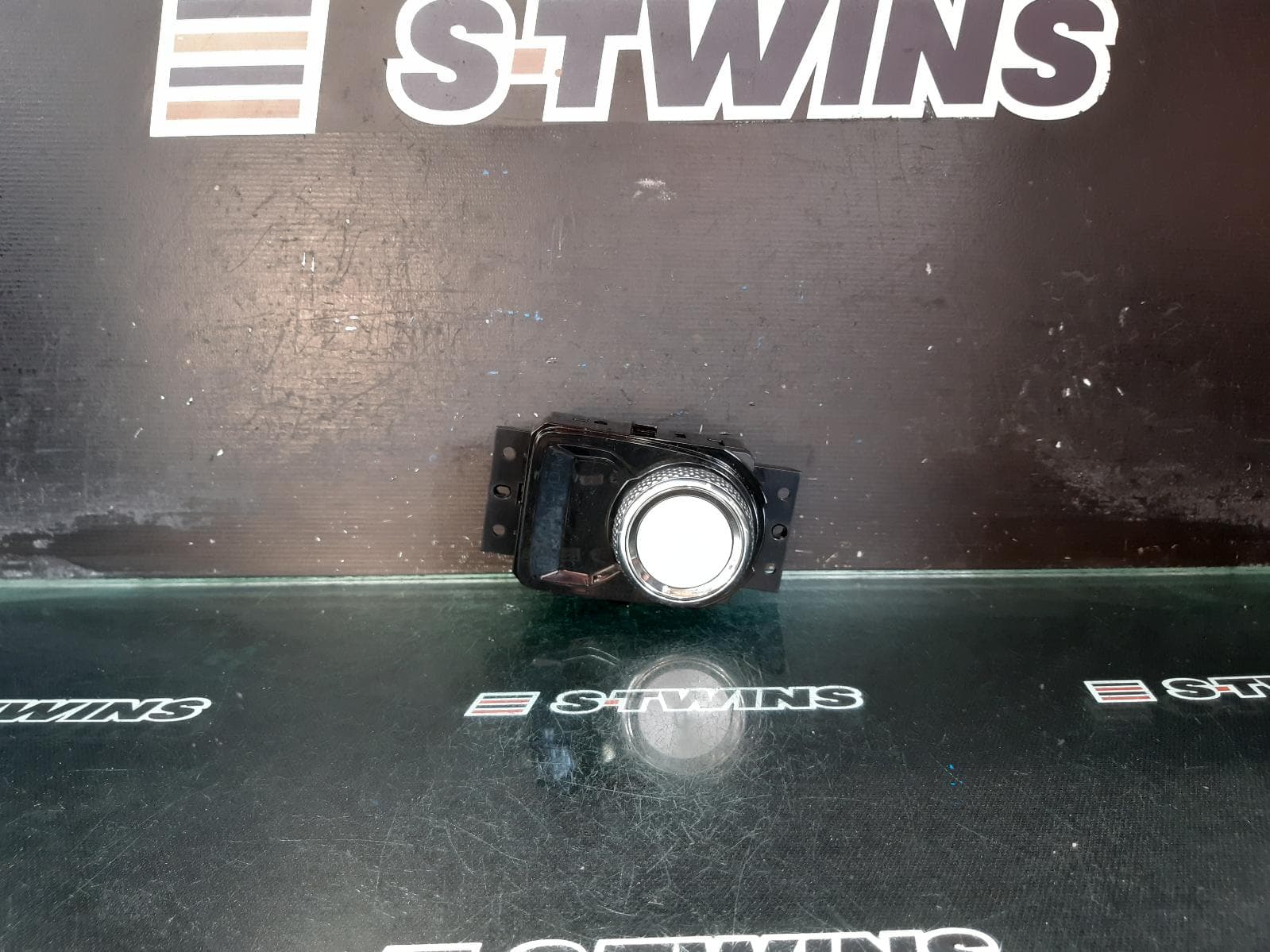 Used auto part listing image: 2022 HAVAL H6 GEAR STICK SHIFTER B01/B03, 02/21- 0000267532