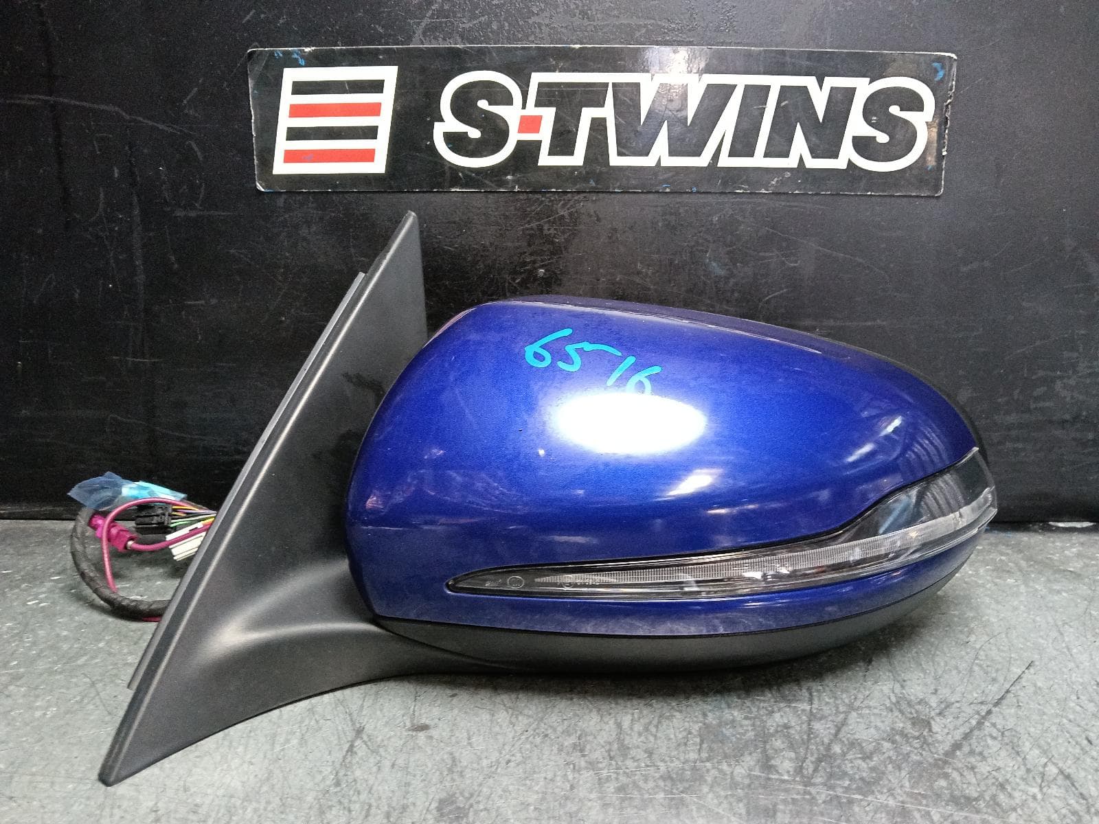 Used auto part listing image: 2022 MERCEDES GLB CLASS LEFT DOOR MIRROR W/ ELECT ADJ, NON CAMERA TYPE, COLOUR CODED, NON AMG, X247, 12/19- 0000404934
