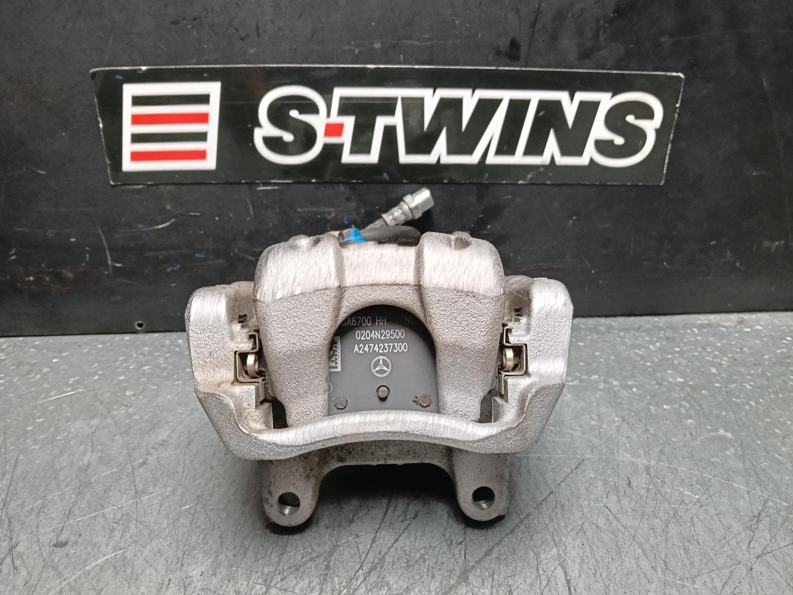 Used auto part listing image: 2022 MERCEDES GLB CLASS CALIPER X247, RH REAR, GLB200, FWD TYPE, NON AMG TYPE, 12/19-09/23 0000382737