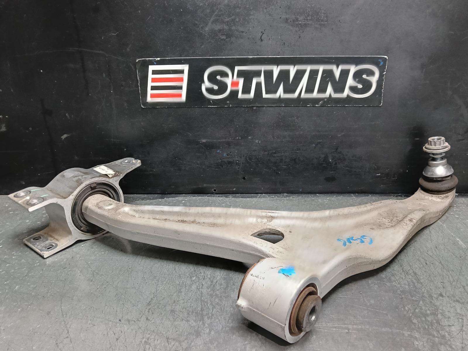 Used auto part listing image: 2022 MERCEDES GLB CLASS LEFT FRONT LOWER CONTROL ARM X247, GLB200/GLB250, 12/19- 0000410035
