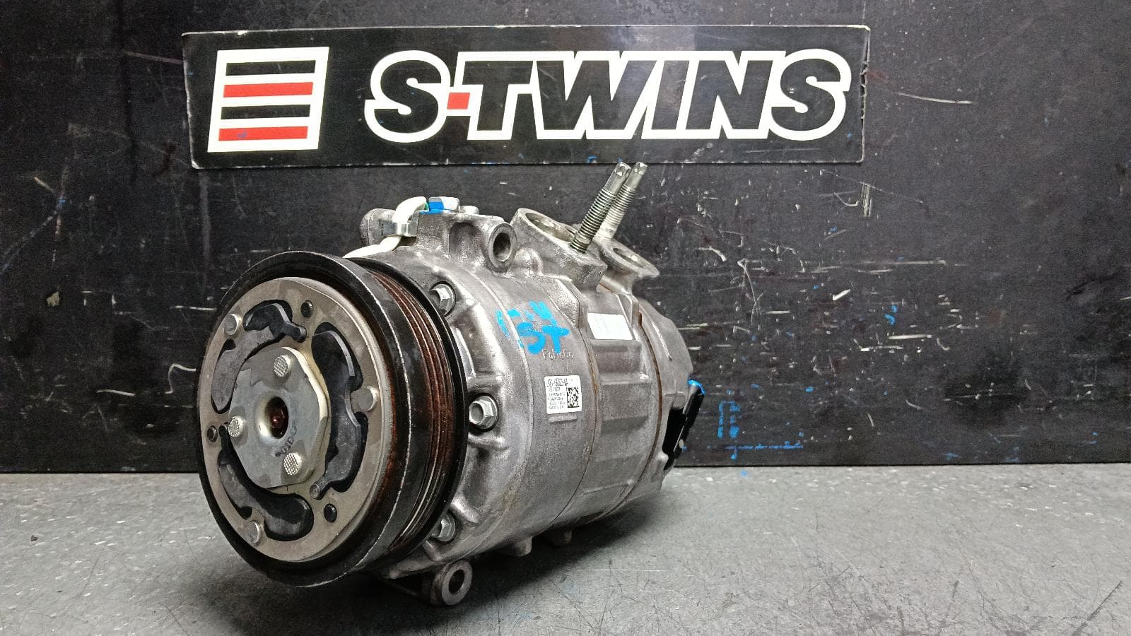 Used auto part listing image: 2021 FORD ESCAPE A C COMPRESSOR ZH, 2.0, PETROL, 06/20- 0000402139