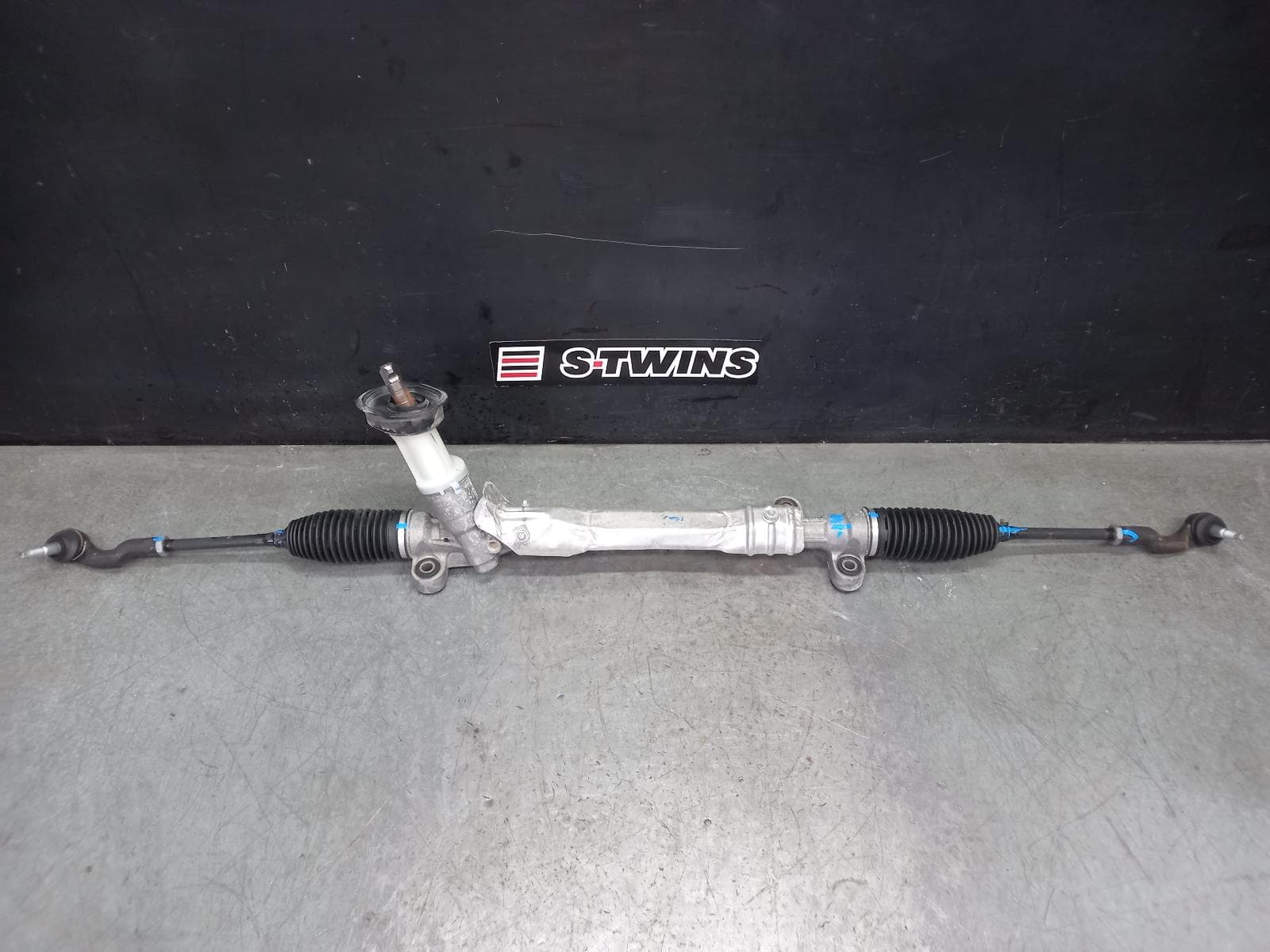 Used auto part listing image: 2021 FORD ESCAPE STEERING BOX RACK ZH, PETROL, 06/20- 0000402141