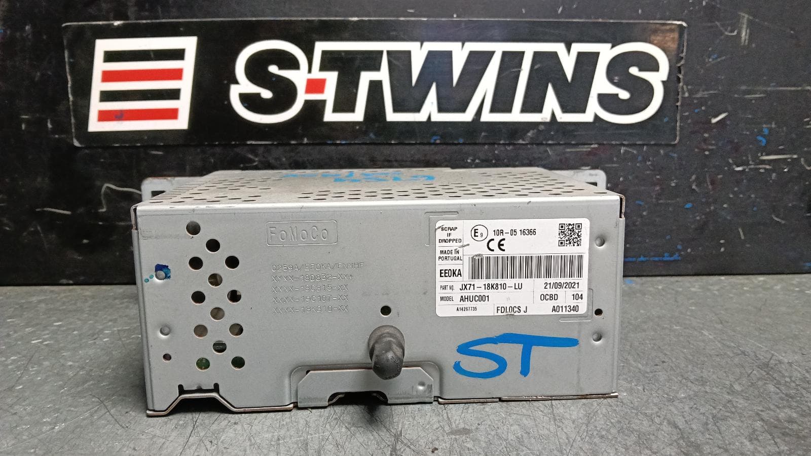 Used auto part listing image: 2021 FORD ESCAPE HEAD UNIT, W/ SAT NAV TYPE, ZH, 06/20-04/24 0000402154