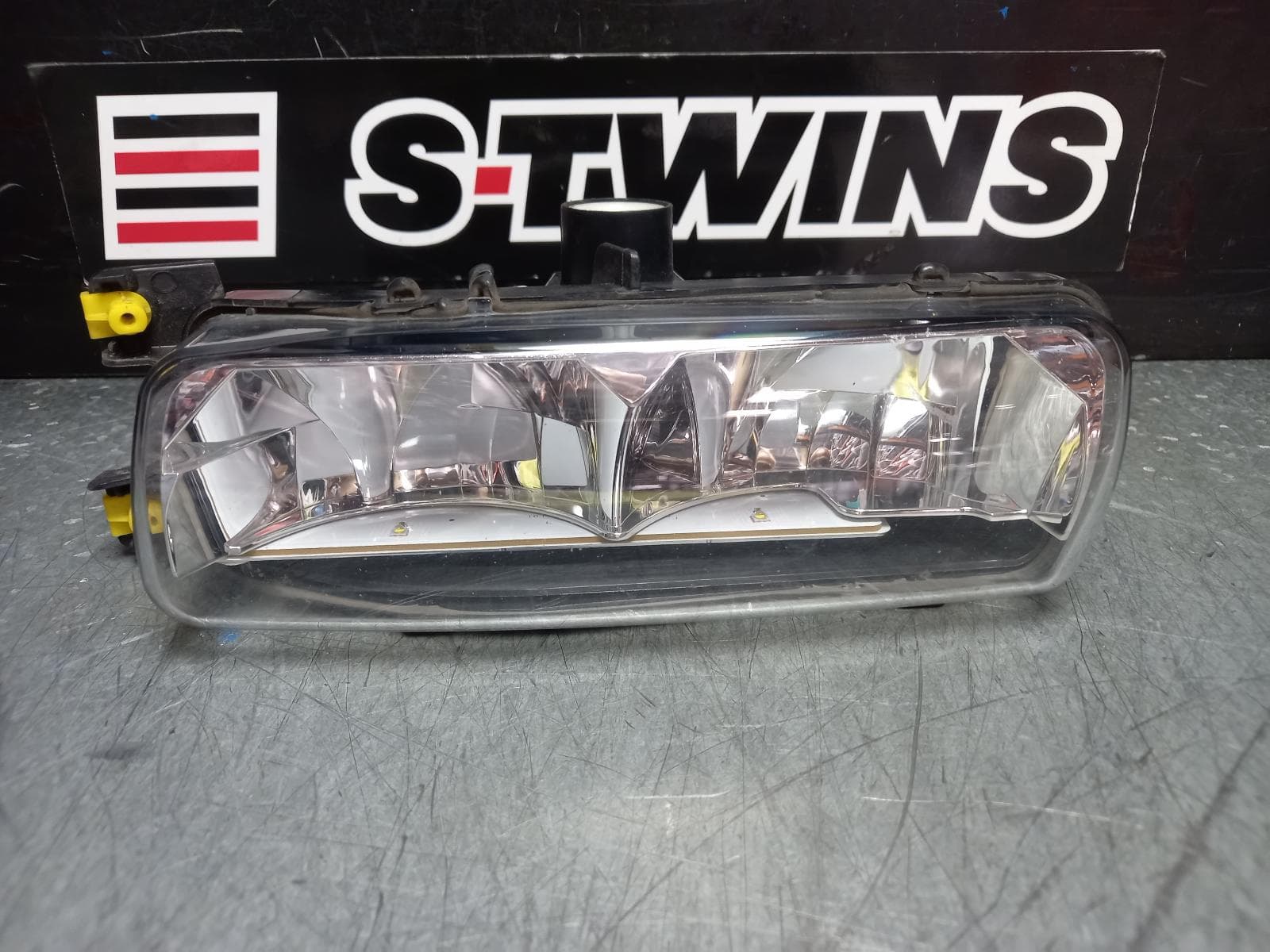 Used auto part listing image: 2017 LAND ROVER RANGEROVER DAY TIME RUNNING LAMP, L405, 01/13-12/21 0000366907