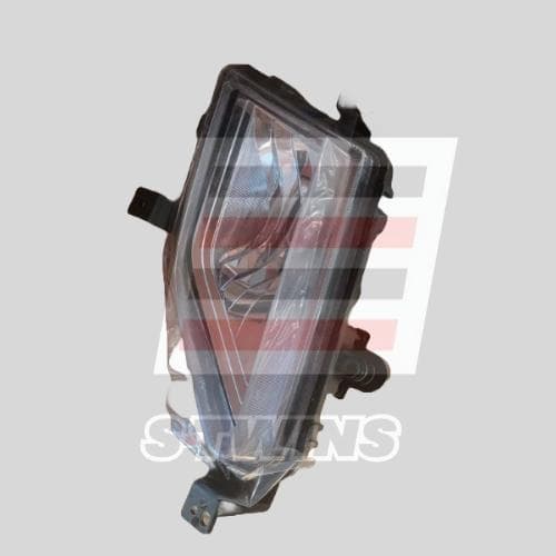 Used auto part listing image: NEW GENUINE 2020 LDV DELIVER 9 RIGHT INDICATOR FOG SIDE BUMPER FOGLAMP, 07/20- 0000245428
