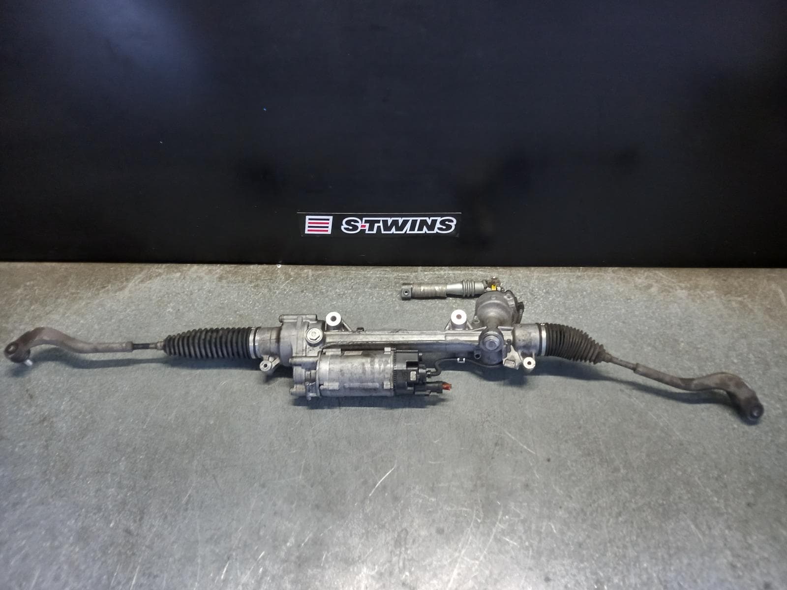 Used auto part listing image: 2013 MERCEDES CLS CLASS STEERING BOX RACK C218/X218, NON CLS63 AMG, 06/11-09/14 0000287125