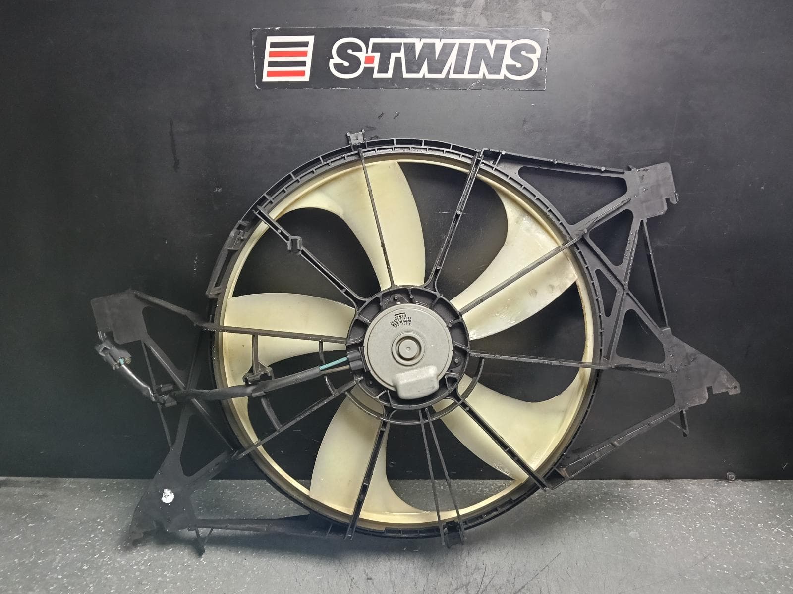 Used auto part listing image: 2019 RAM 1500 FAN DS, RADIATOR FAN, DIESEL, 3.0, TURBO, 06/19-12/23 0000388518