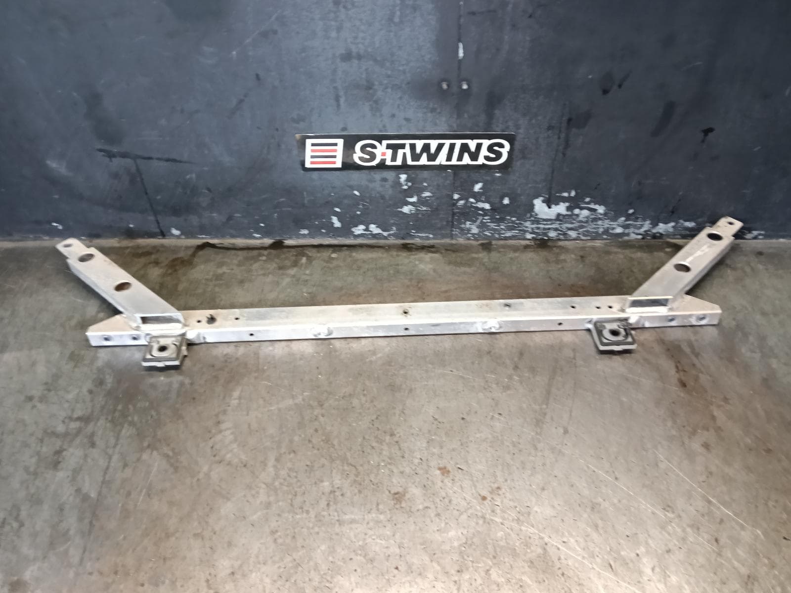 Used auto part listing image: 2018 VOLVO XC60 RADIATOR SUPPORT GEN 2, 05/17- 0000408092