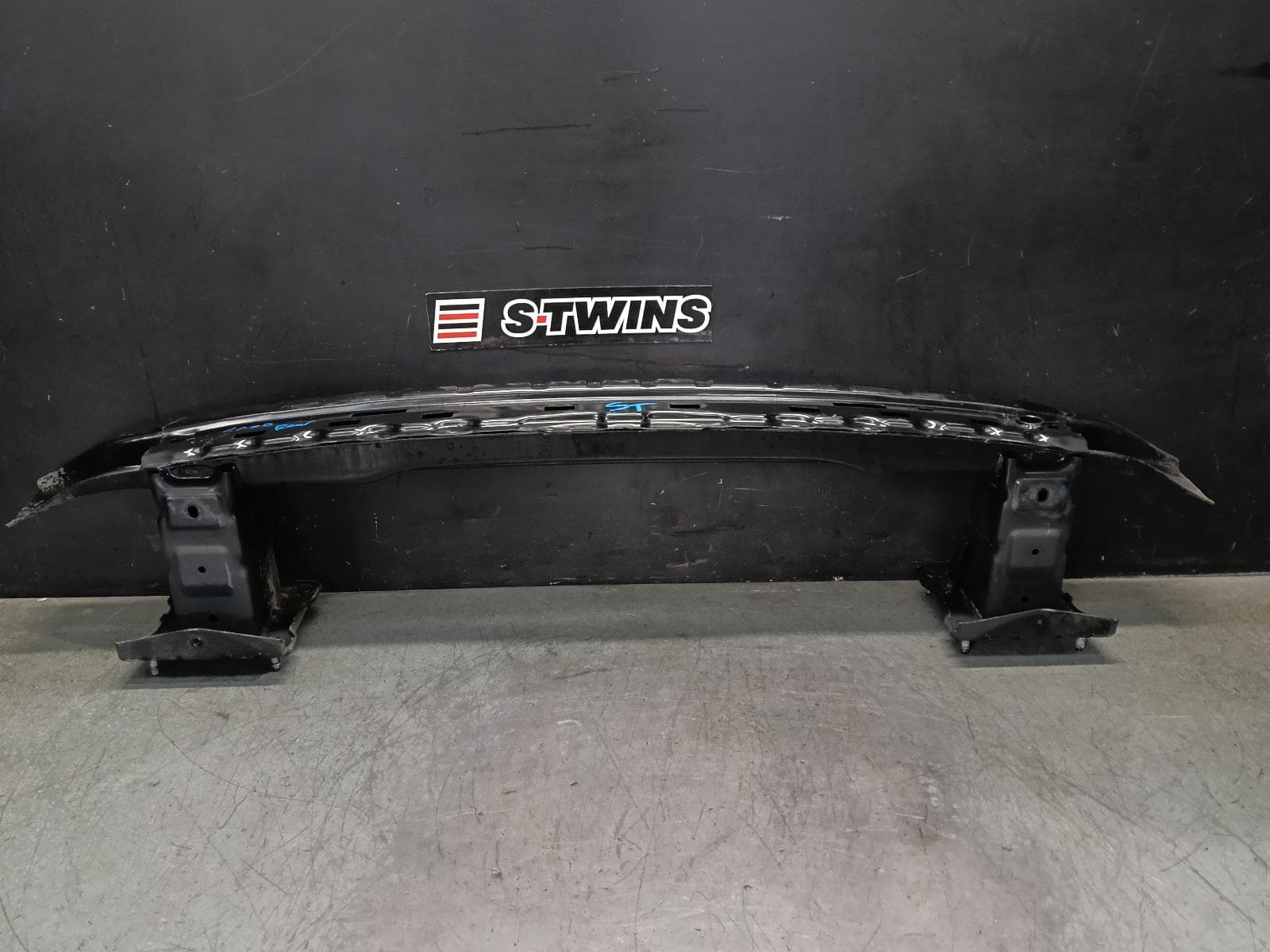 Used auto part listing image: 2013 MERCEDES M CLASS R BAR BRACKET REINFO REINFORCEMENT, W166, 03/12- 0000408511