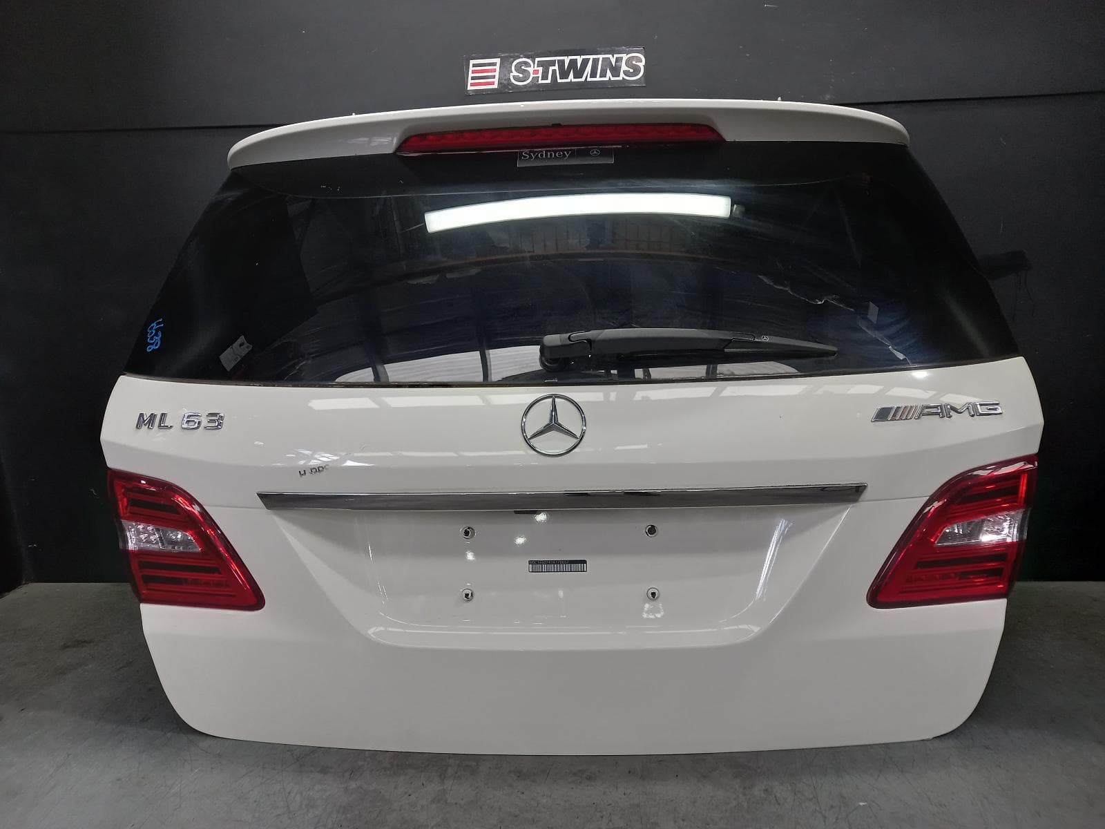 Used auto part listing image: 2013 MERCEDES M CLASS BOOTLID TAILGATE TAILGATE, W166, 03/12-01/16 0000408458