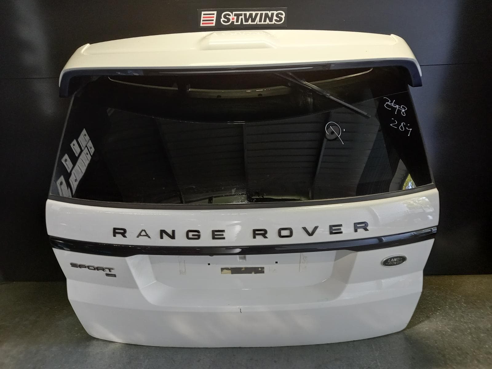 Used auto part listing image: 2021 LAND ROVER RANGEROVER SPORT BOOTLID TAILGATE TAILGATE, L494, 06/13-04/22 0000259002