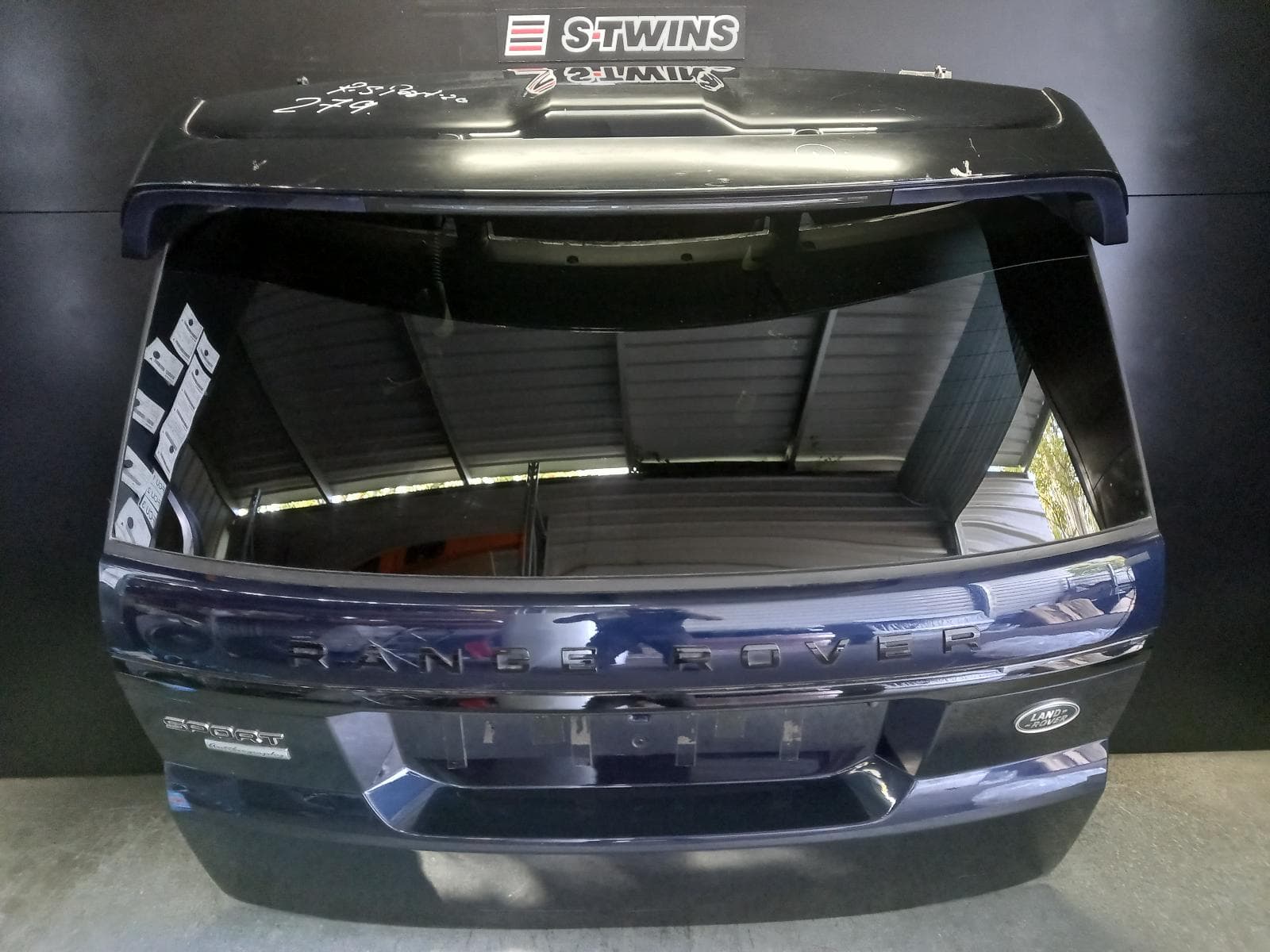 Used auto part listing image: 2019 LAND ROVER RANGEROVER SPORT BOOTLID TAILGATE TAILGATE, L494, 06/13-04/22 0000259003