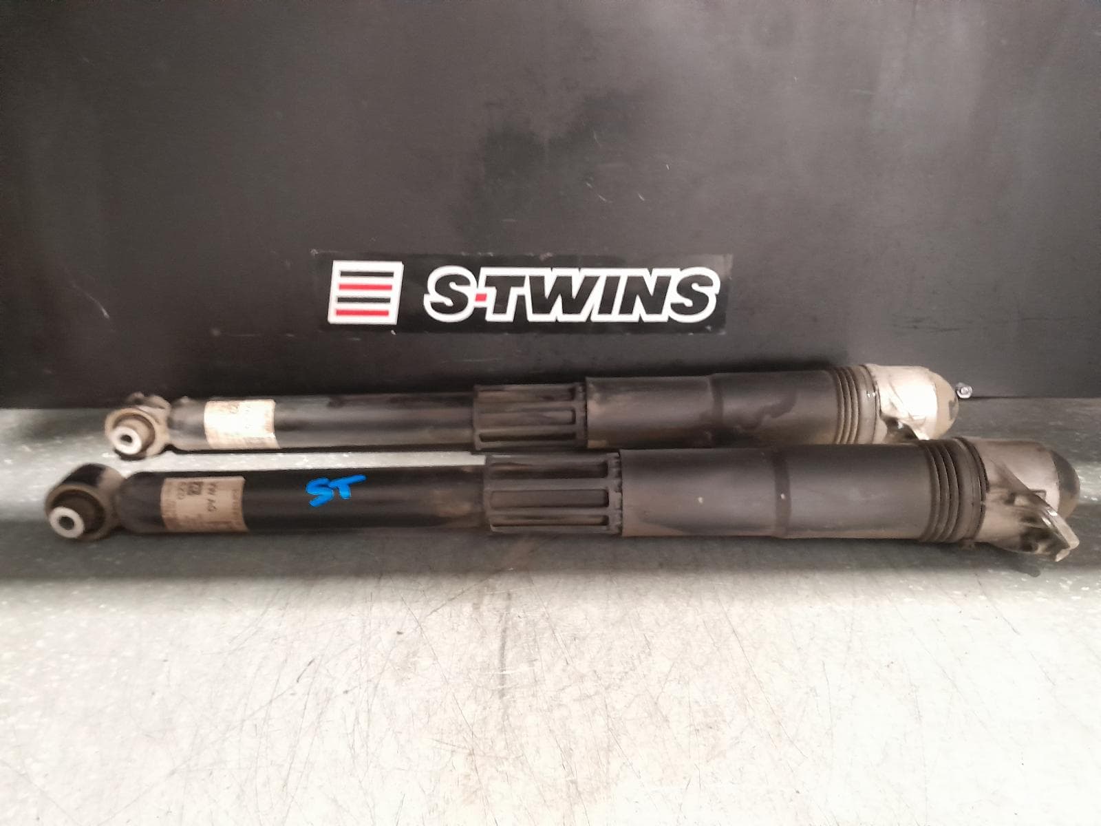 Used auto part listing image: 2022 VOLKSWAGEN PASSAT SHOCK ABSORBER B8/MK7, 06/15-05/23 0000343756