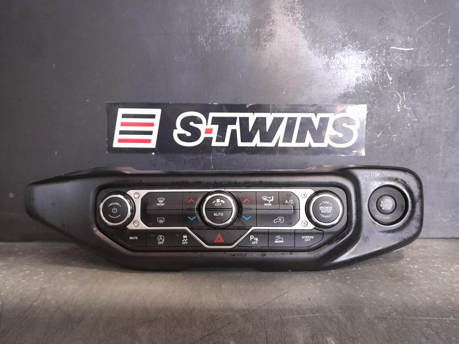 Used auto part listing image: 2022 JEEP WRANGLER HEATER AC CONTROLS JL, 08/18- 0000340670