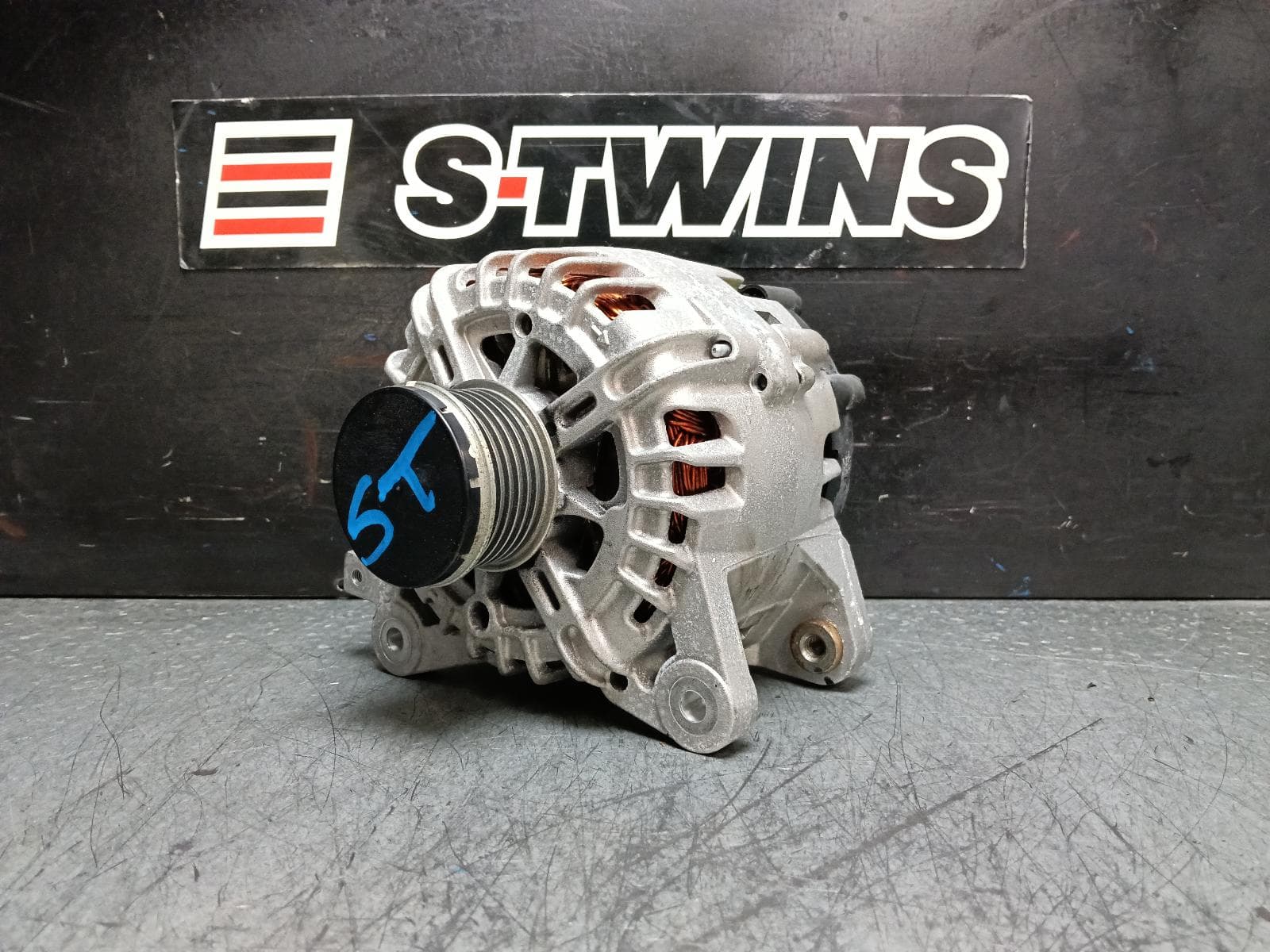 Used auto part listing image: 2022 RENAULT KALEOS ALTERNATOR XZG, PETROL, 2.5, 05/16- 0000385563