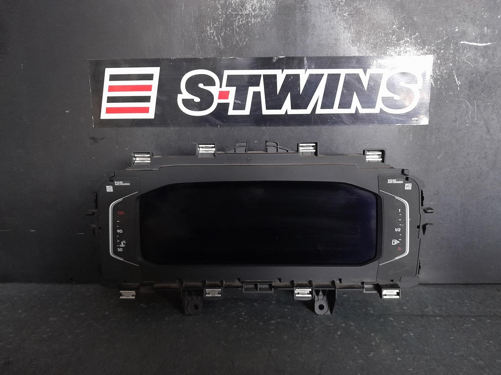 Used auto part listing image: 2022 VOLKSWAGEN TIGUAN INSTRUMENTCLUSTER DIGITAL INSTRUMENT CLUSTER, 5NA, 06/21- 0000339685