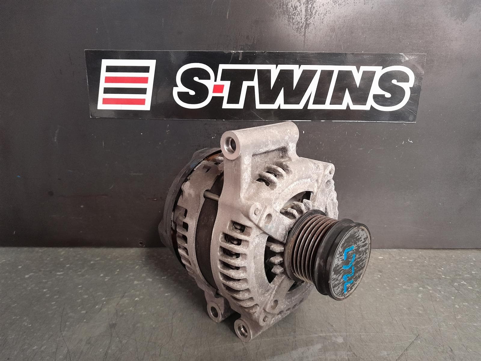 Used auto part listing image: 2018 LEXUS UX ALTERNATOR PETROL, 2.0, M20A-FKS, UX200, X10, 10/18- 0000358592