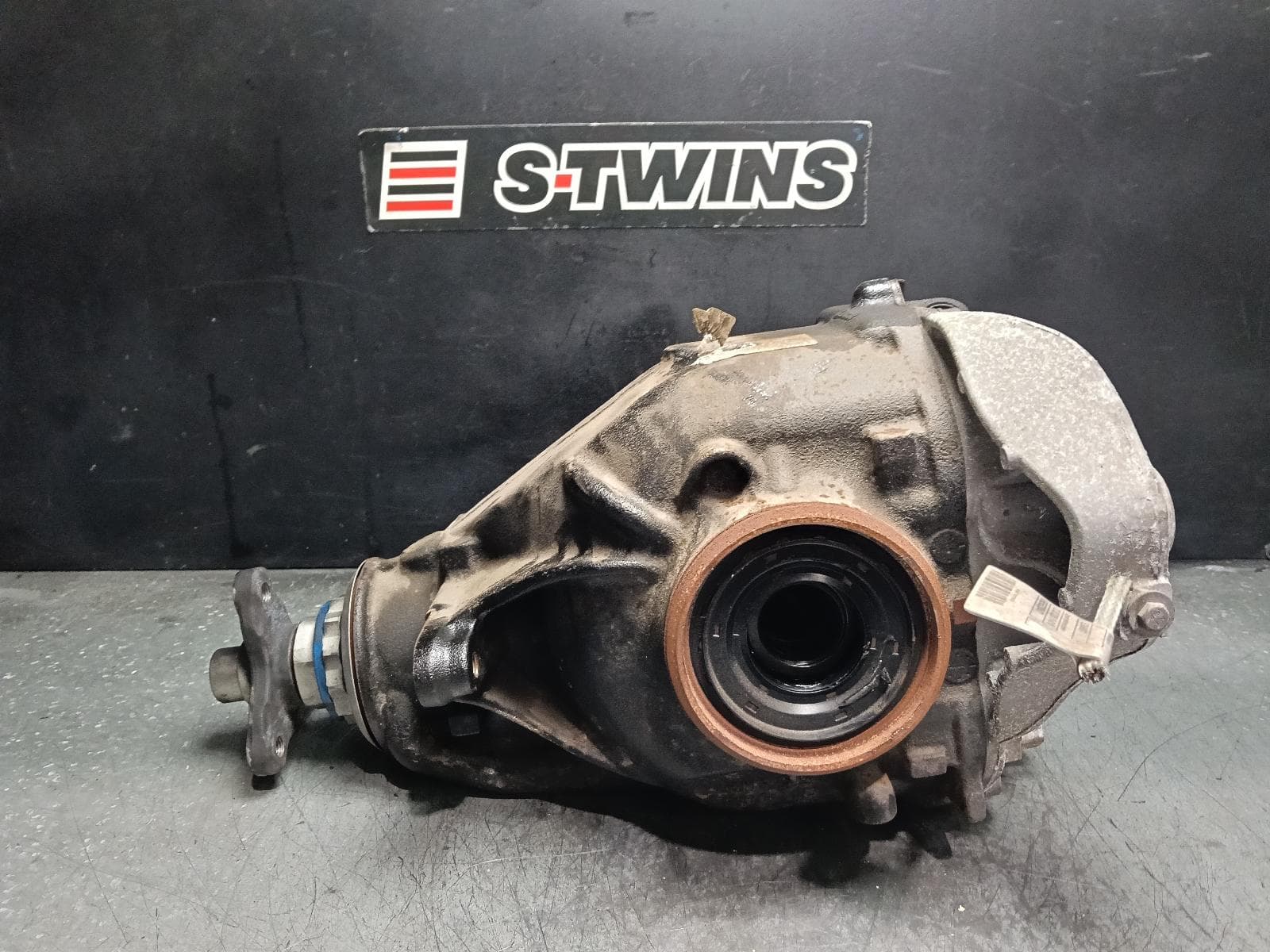 Used auto part listing image: 2021 BMW 4 SERIES DIFFERENTIAL CENTRE G22/G23, 06/20- 0000410193