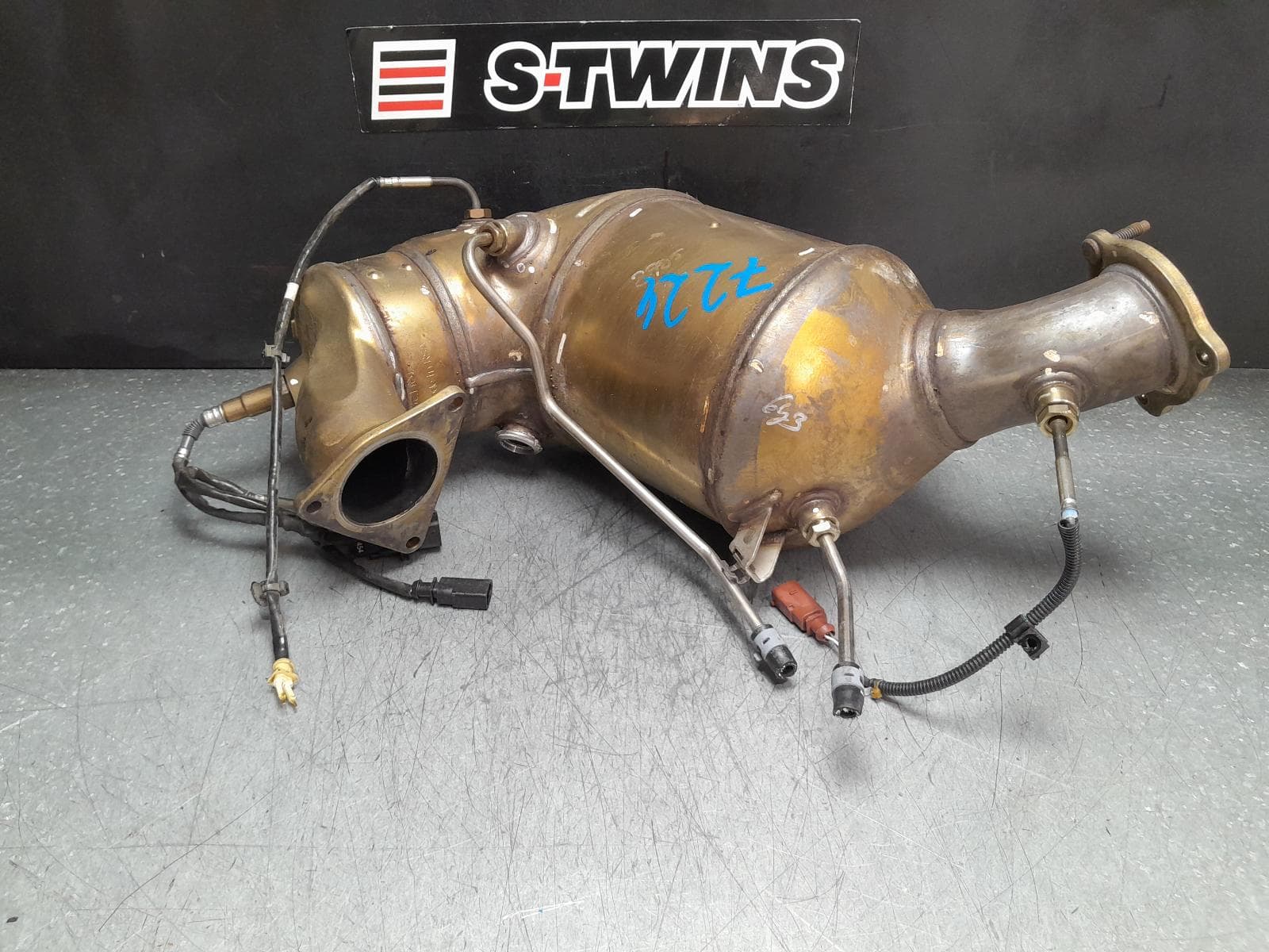 Used auto part listing image: 2015 PORSCHE MACAN PARTICULATE FILTER DPF DIESEL, 3.0, CTBA CODE, 95B, 06/14-07/18 0000377025