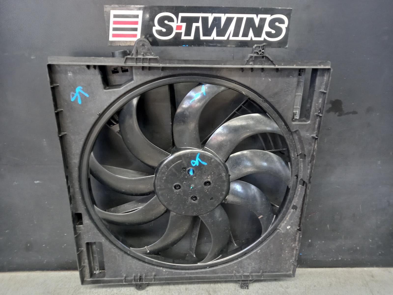 Used auto part listing image: 2021 HYUNDAI SANTA FE FAN RADIATOR FAN, DIESEL, 2.2, D4HE, TM, 12/20- 0000357818