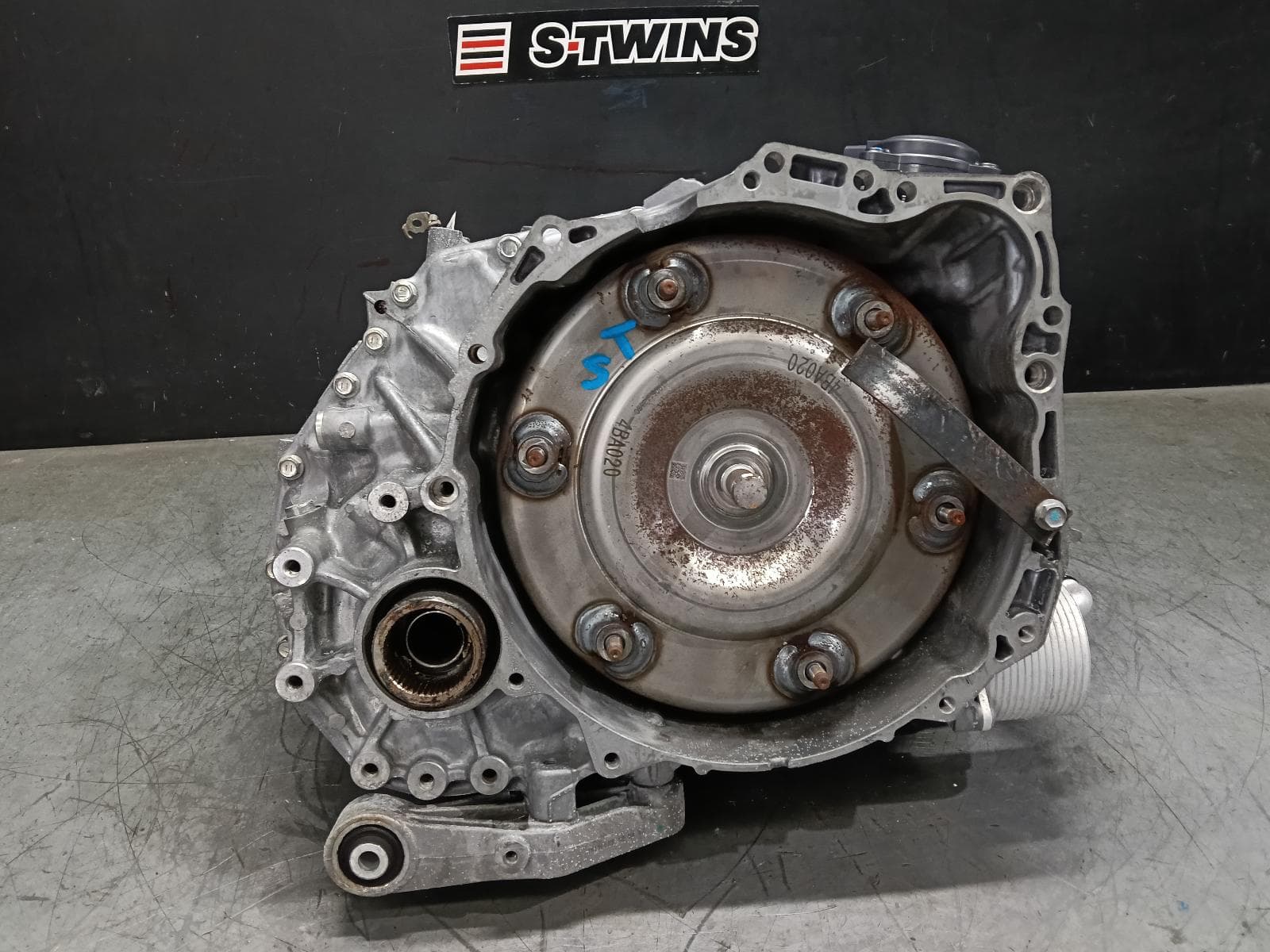 Used auto part listing image: 2019 VOLVO XC40 TRANS GEARBOX AUTO, PETROL, 2.0, TURBO, B4204T18, 02/18-05/22 0000408749