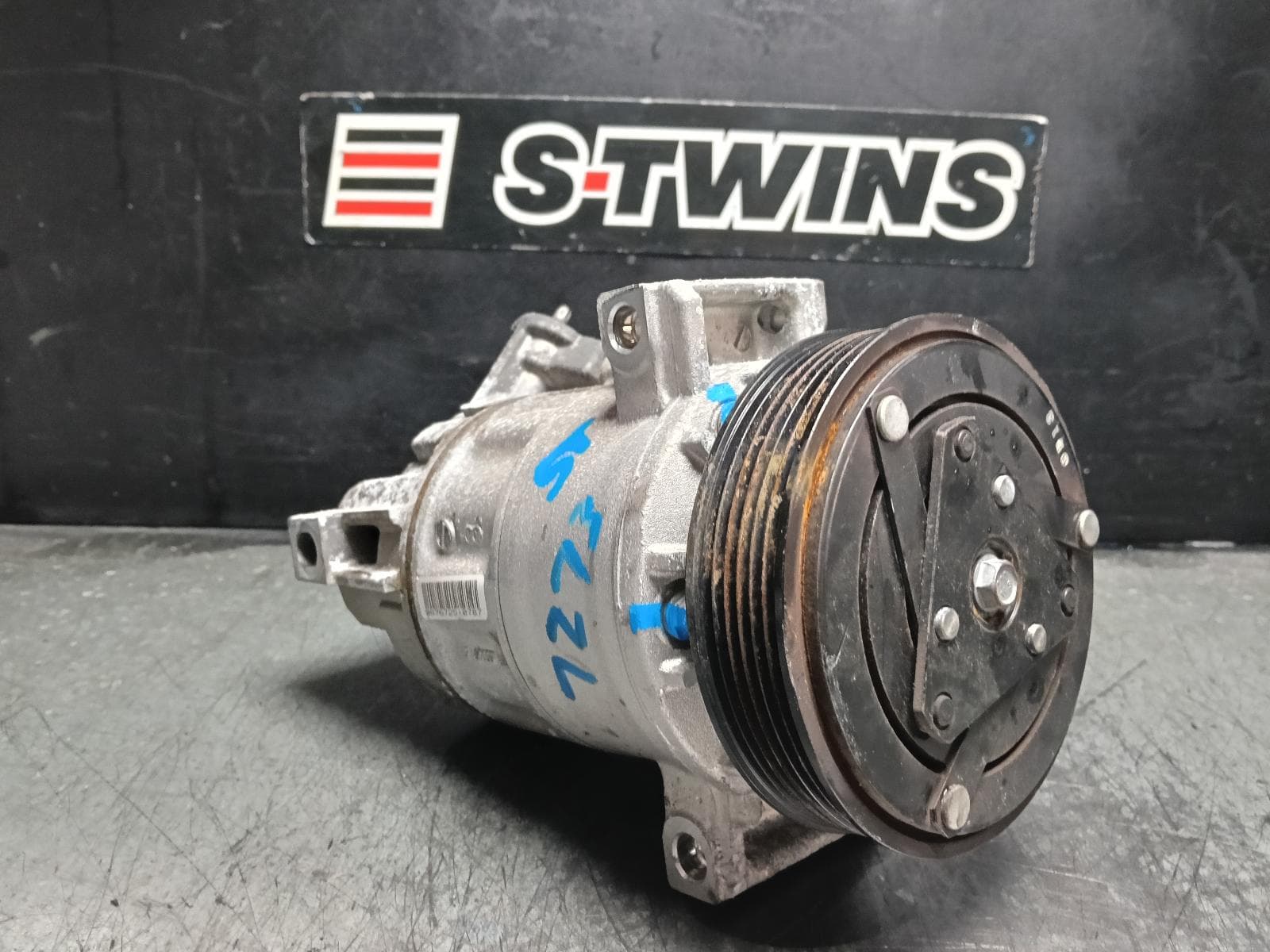 Used auto part listing image: 2019 VOLVO XC40 A C COMPRESSOR PETROL, 2.0, B4204T18/B4204T47/B4204T31, 02/18-05/22 0000408751