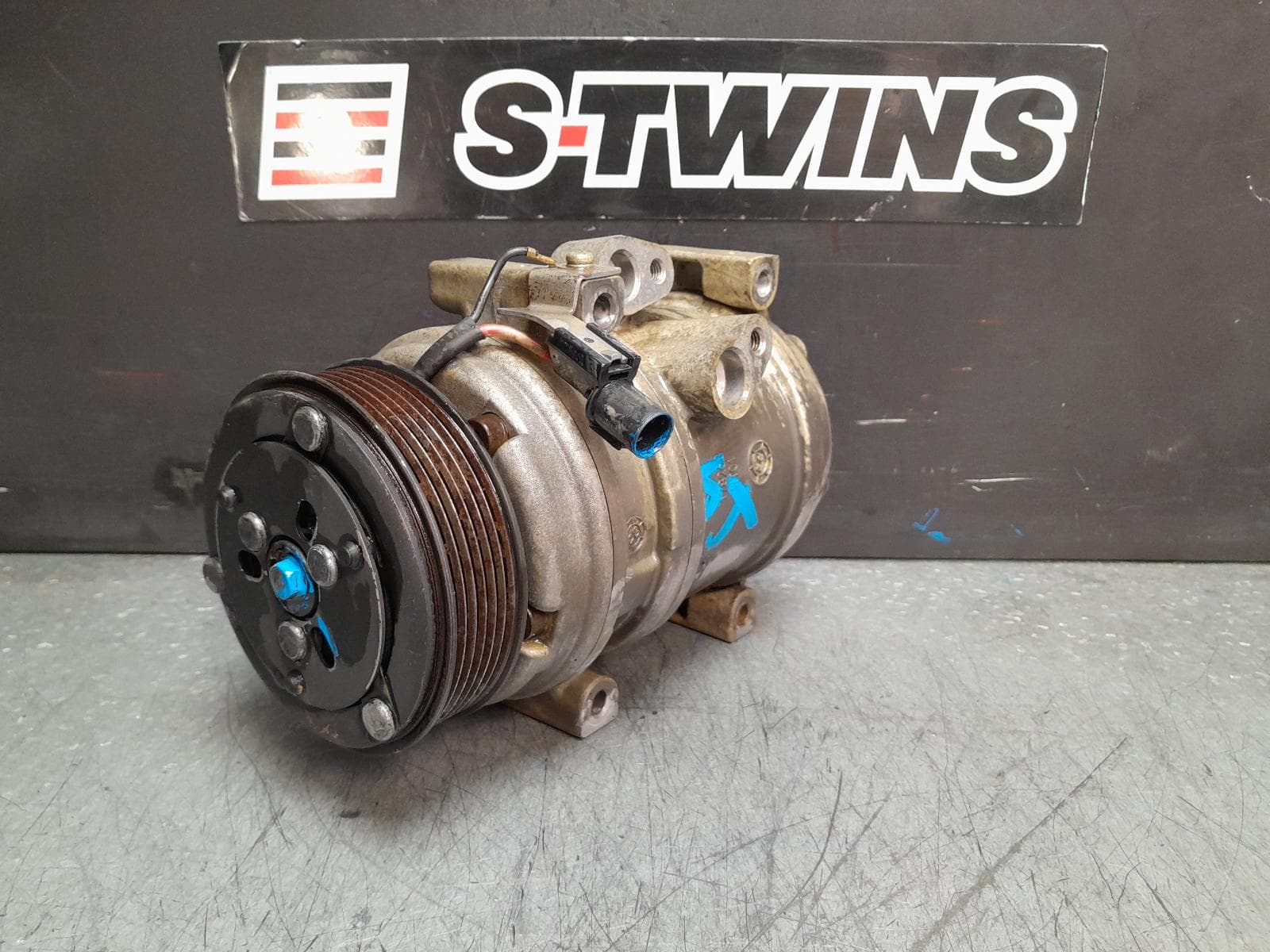 Used auto part listing image: 2021 LDV DELIVER 9 A C COMPRESSOR 2.0, DIESEL, 07/20- 0000379477
