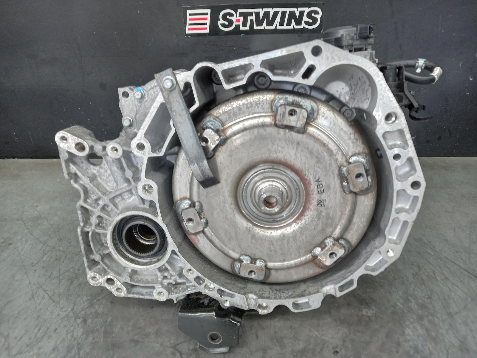 Used auto part listing image: 2022 HYUNDAI TUCSON TRANS GEARBOX NX4, AUTO, AWD, DIESEL, 2.0, TURBO, KF39 CODE, NO TRANSFER CASE, 02/21-01/24 0000371351