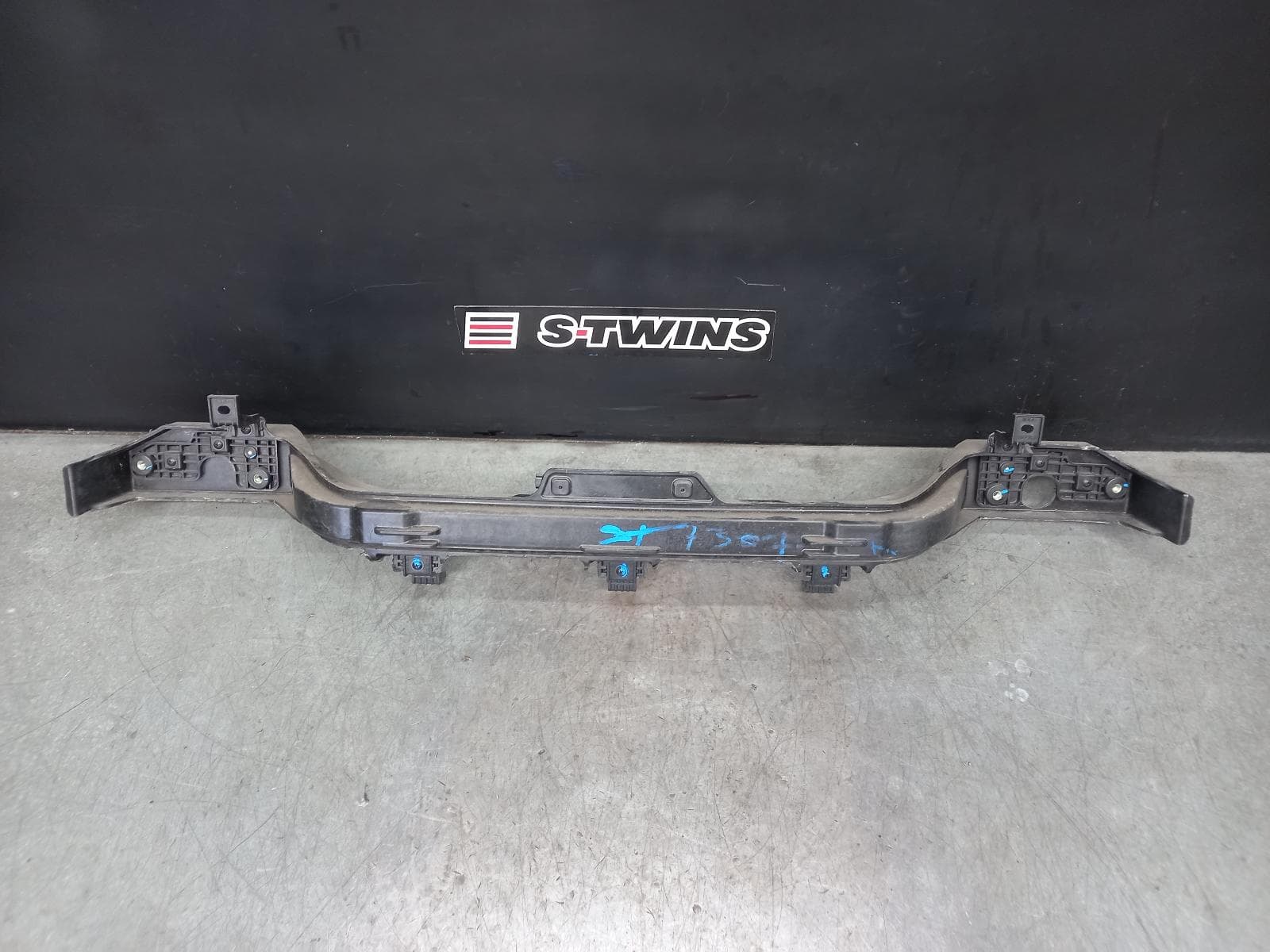 Used auto part listing image: 2022 HYUNDAI TUCSON R BAR BRACKET REINFO MAIN REINFORCEMENT, NX4, 02/21-01/24 0000374372