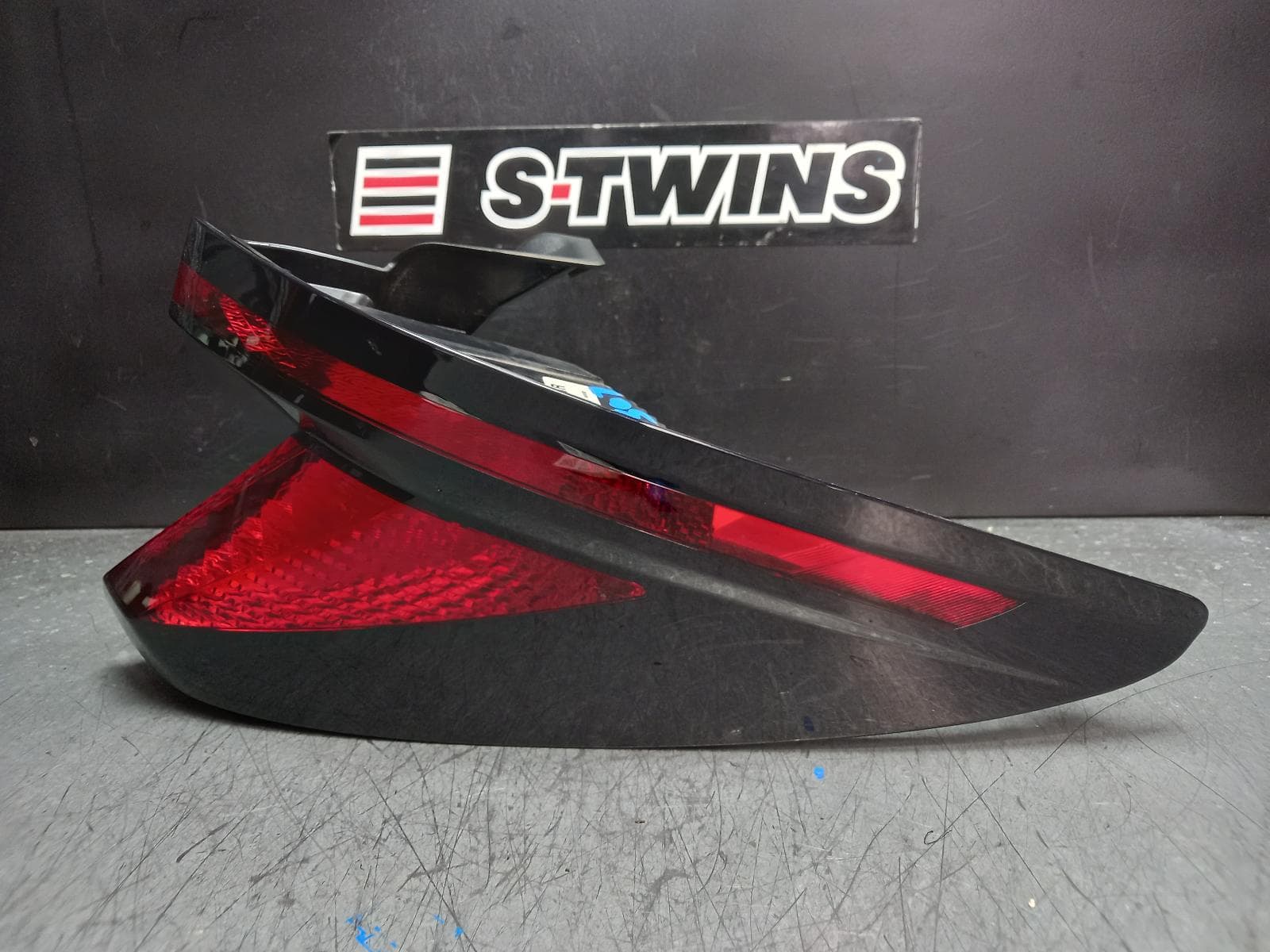 Used auto part listing image: 2022 HYUNDAI TUCSON RIGHT TAILLIGHT NX4, IN BODY, W/ HALOGEN TYPE, 02/21-01/24 0000374084