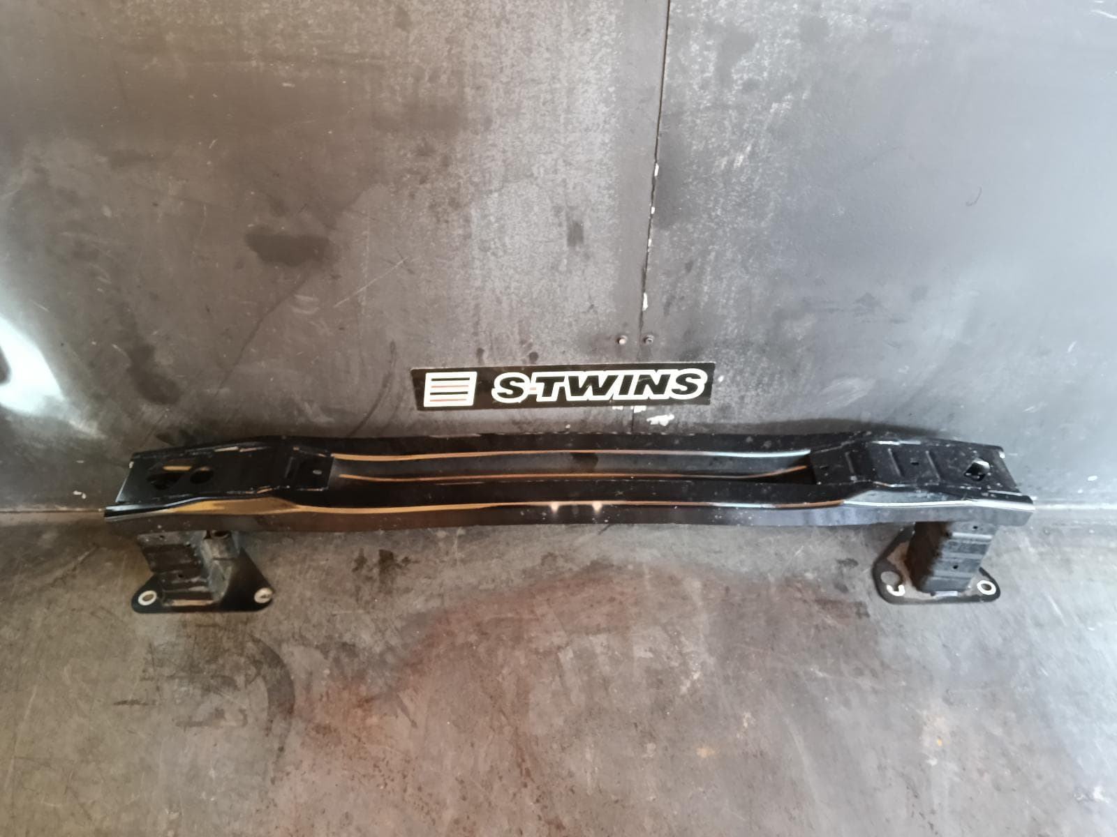 Used auto part listing image: 2021 PEUGEOT 2008 R BAR BRACKET REINFO REINFORCEMENT, P24, 07/20- 0000402816