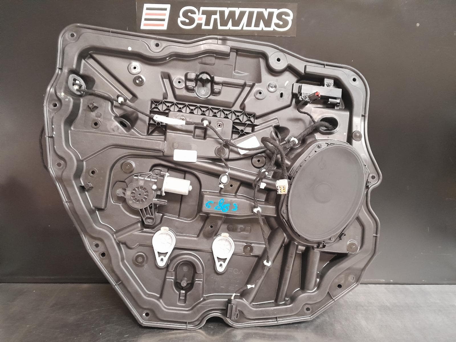Used auto part listing image: 2021 RAM 1500 LEFT REAR WND REG MOTOR DT, 12/20- 0000268942