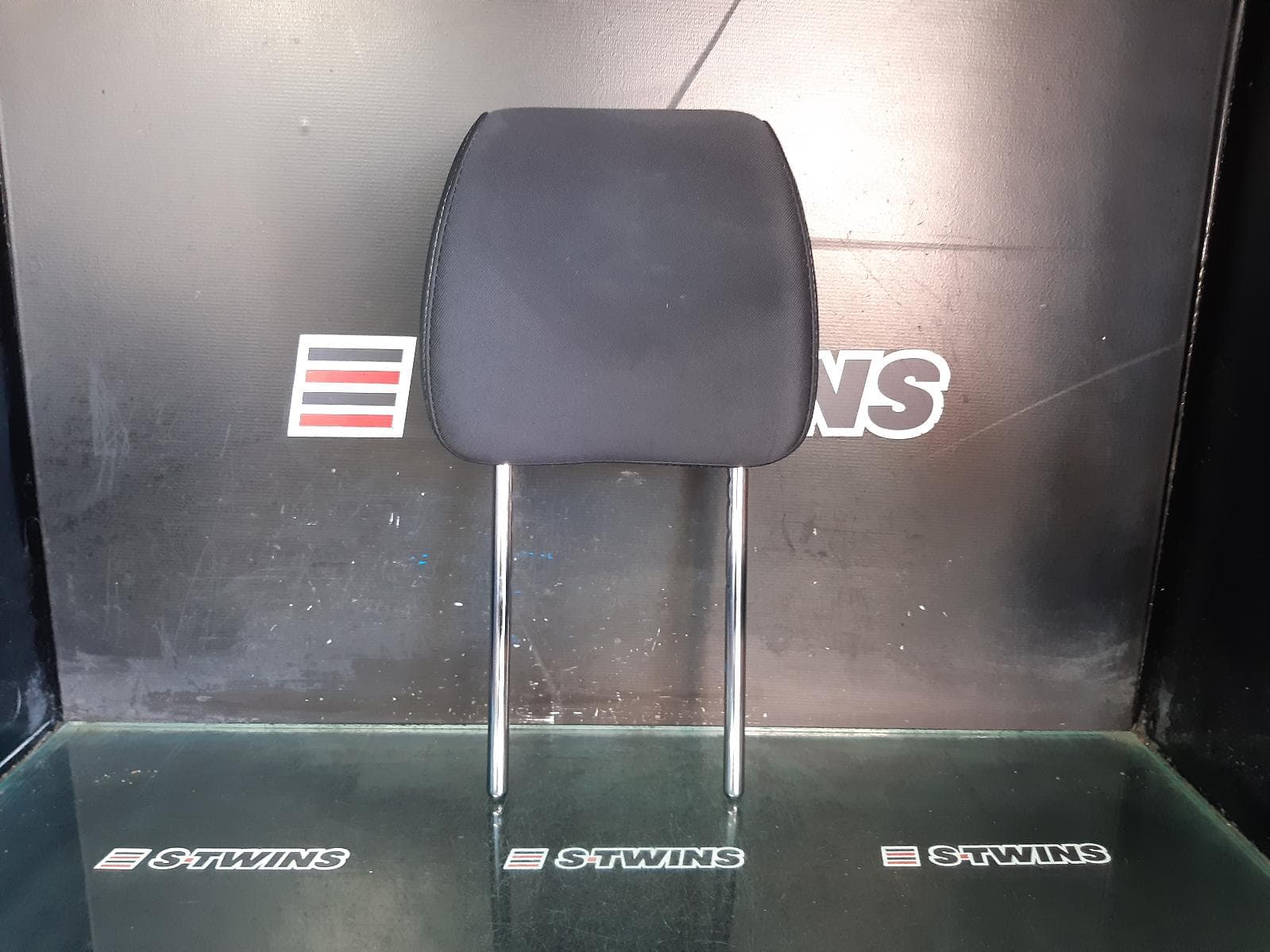 Used auto part listing image: 2017 HYUNDAI TUCSON HEADREST RH FRONT/LH FRONT, CLOTH, TL, 07/15-01/21 0000269653