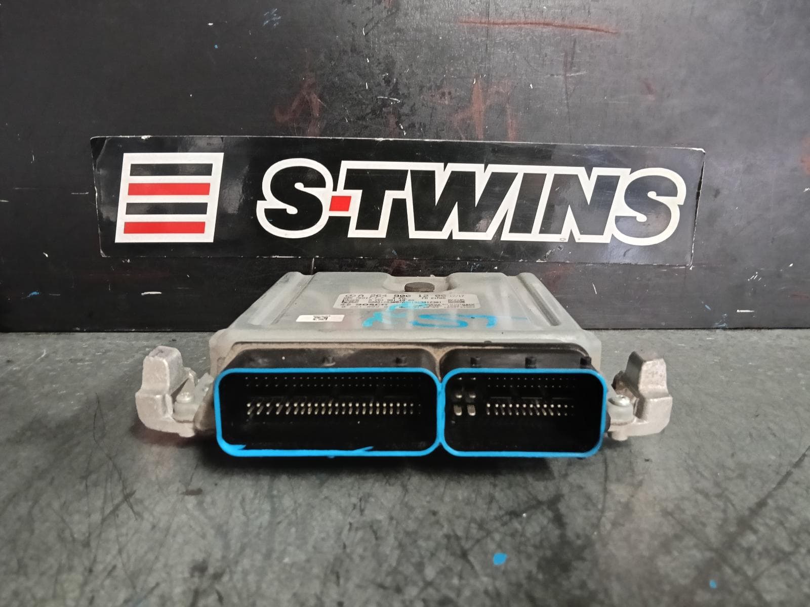 Used auto part listing image: 2022 MERCEDES GLC CLASS ENGINE ECU, 2.0, PETROL, ECU ONLY, X253/C253, 09/15-03/23 0000389405