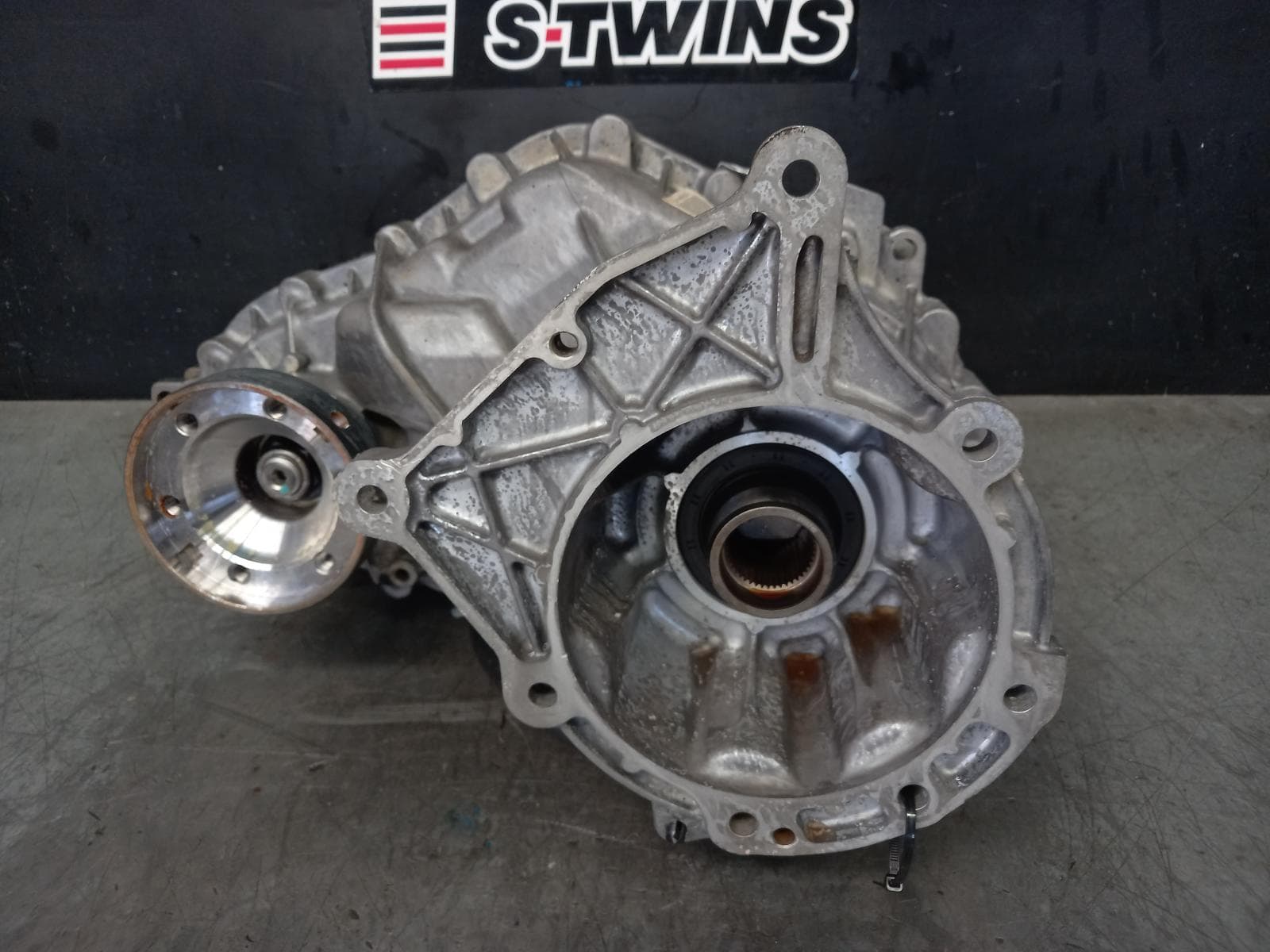 Used auto part listing image: 2020 GREAT WALL CANNON UTE TRANSFER CASE NPW, 09/20- 0000370598