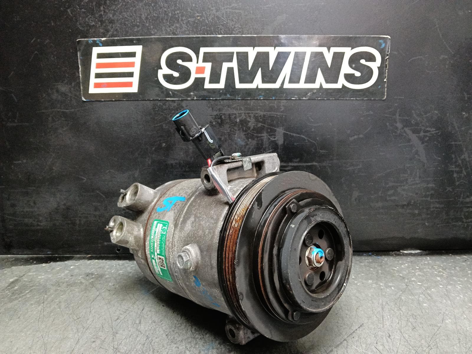 Used auto part listing image: 2021 LDV D90 A C COMPRESSOR SV9A, 2.0, DIESEL, TURBO, 02/20- 0000404134