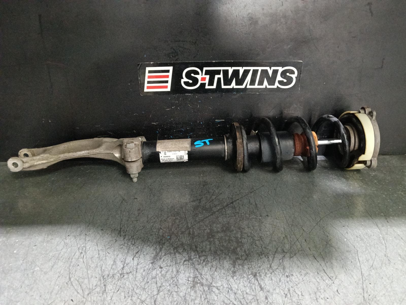 Used auto part listing image: 2020 AUDI A5/S5 LEFT FRONT STRUT F5, STANDARD TYPE, 11/16- 0000394695